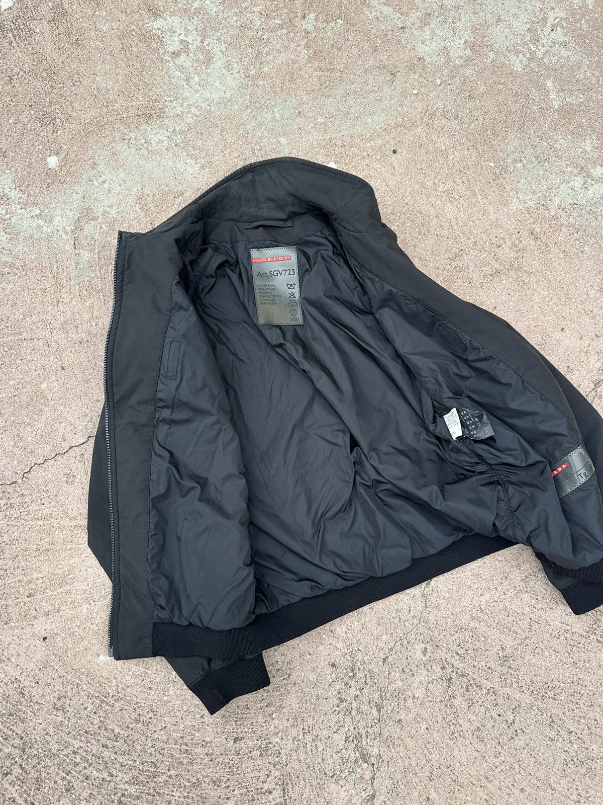 PRADA SPORT HIGH NECK ZIP BLOUSON 黒 48 中古・古着通販】PRADA SPORTS (プラダスポーツ) HIGH NECK ZIP