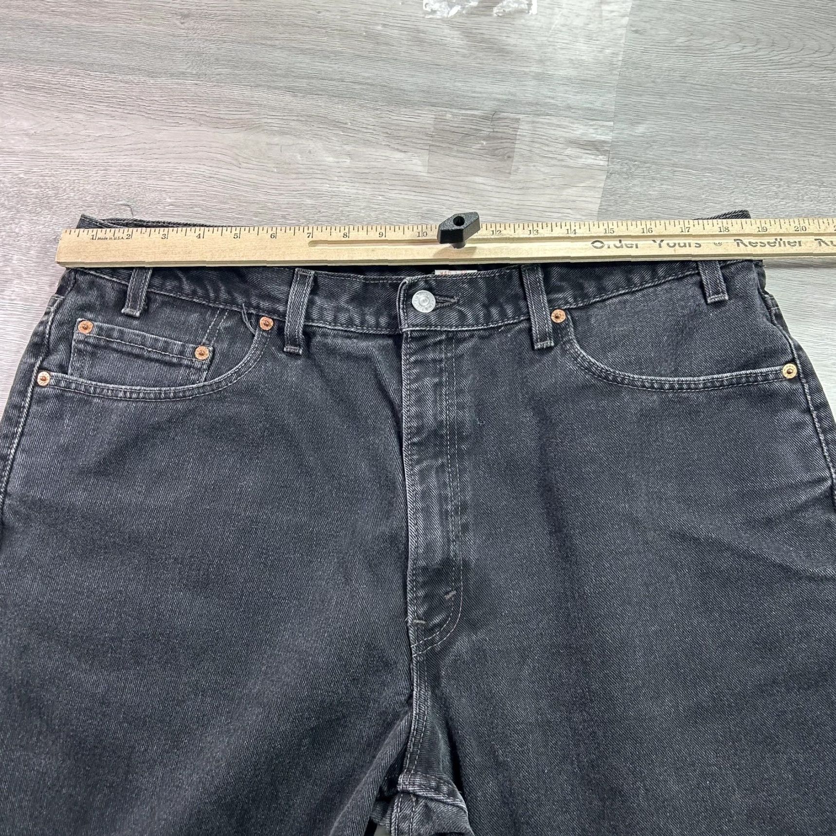 Levi's VINTAGE Levi's 550 Jeans Mens 40x30 Gray Relaxed Tapered Denim Made USA 90s Size US 40 / EU 56 - 6 Thumbnail