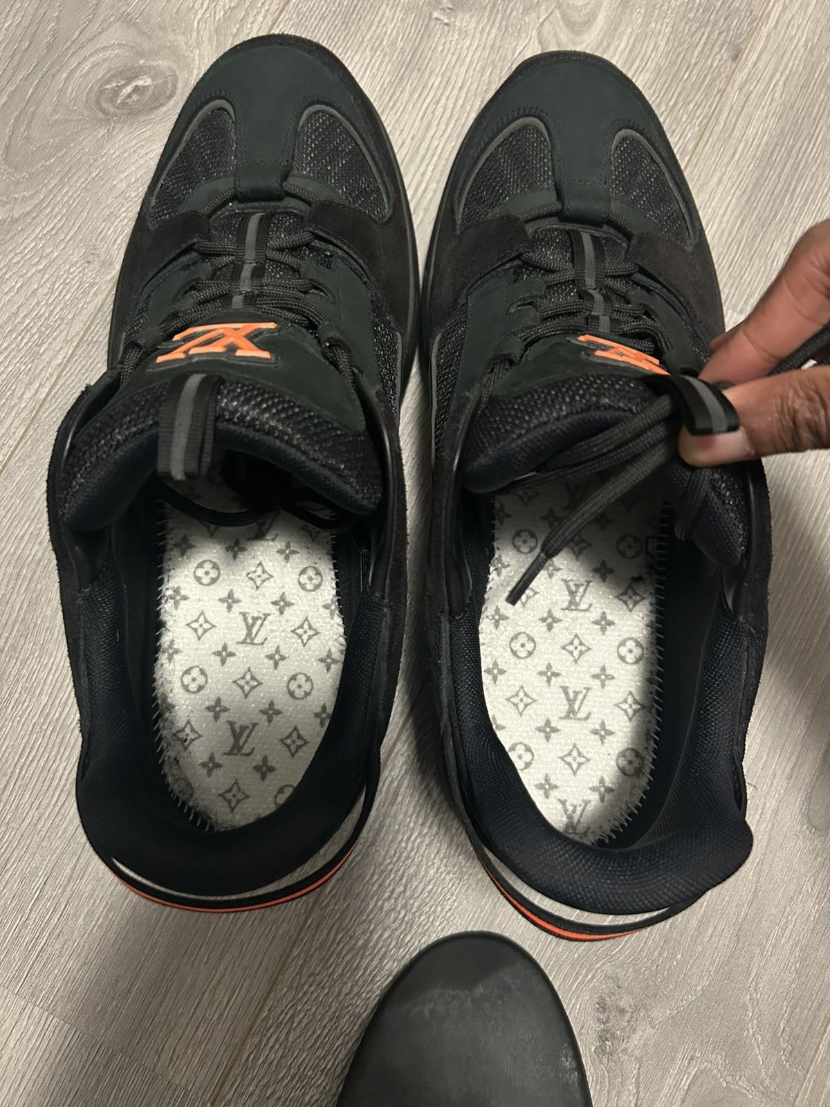 Louis Vuitton Lucian Clarke x Louis Vuitton "A View" Sneaker Size US 10 / EU 43 - 14 Thumbnail
