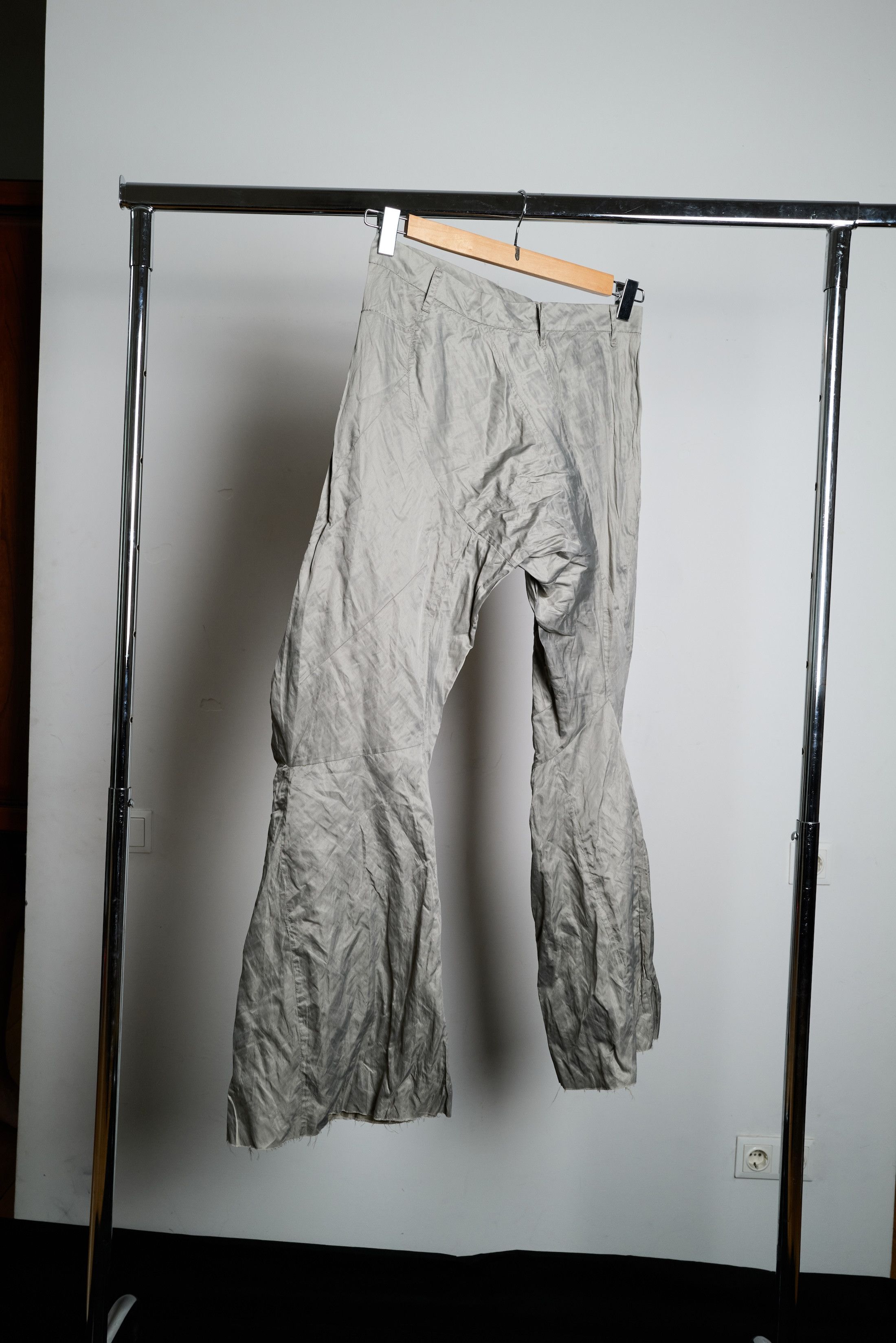 Other NKTRMNV assymetric nylon pants Size US 30 / EU 46 - 12 Thumbnail