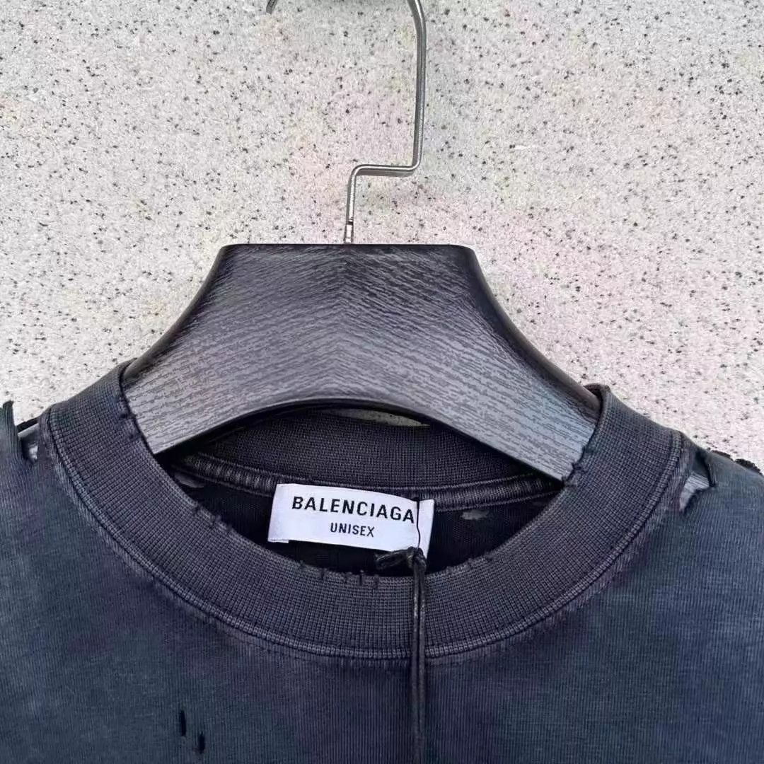 Balenciaga Balenciaga Scissor Destroyed Short Sleeve M T Unworn Size M / US 6-8 / IT 42-44 - 2 Thumbnail