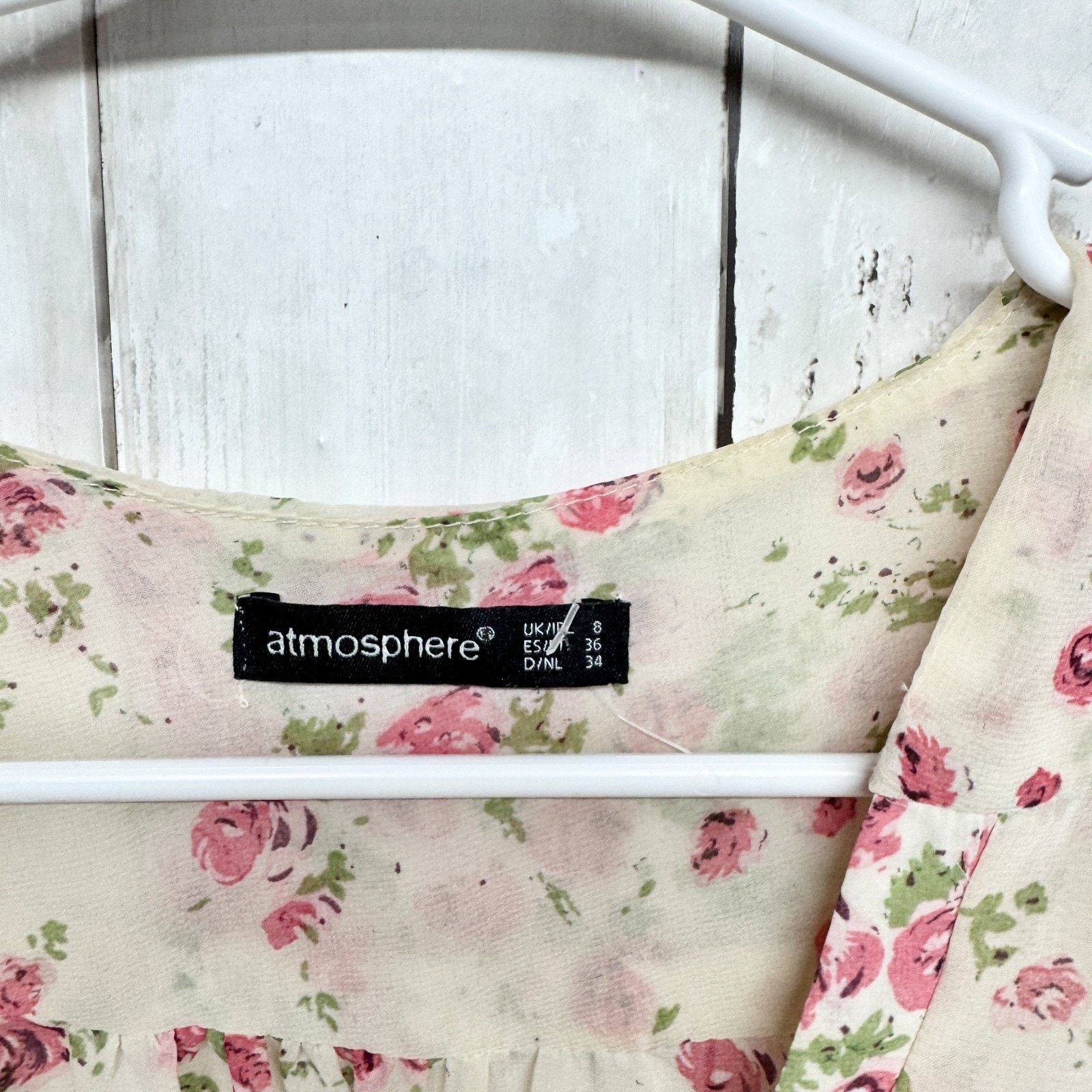 Other Atmosphere Blouse Sz 8 Floral V-Neck Button Front 3/4 Sleeve Size M / US 6-8 / IT 42-44 - 2 Thumbnail