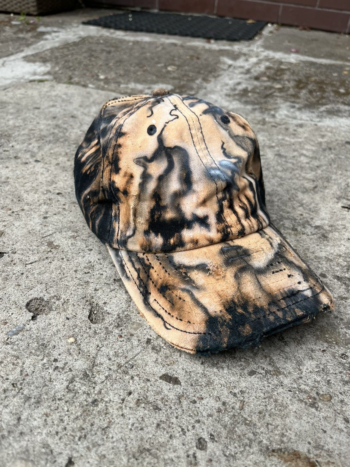 Custom 1/1 Dad Cap Gull Color Bleach and airbrush