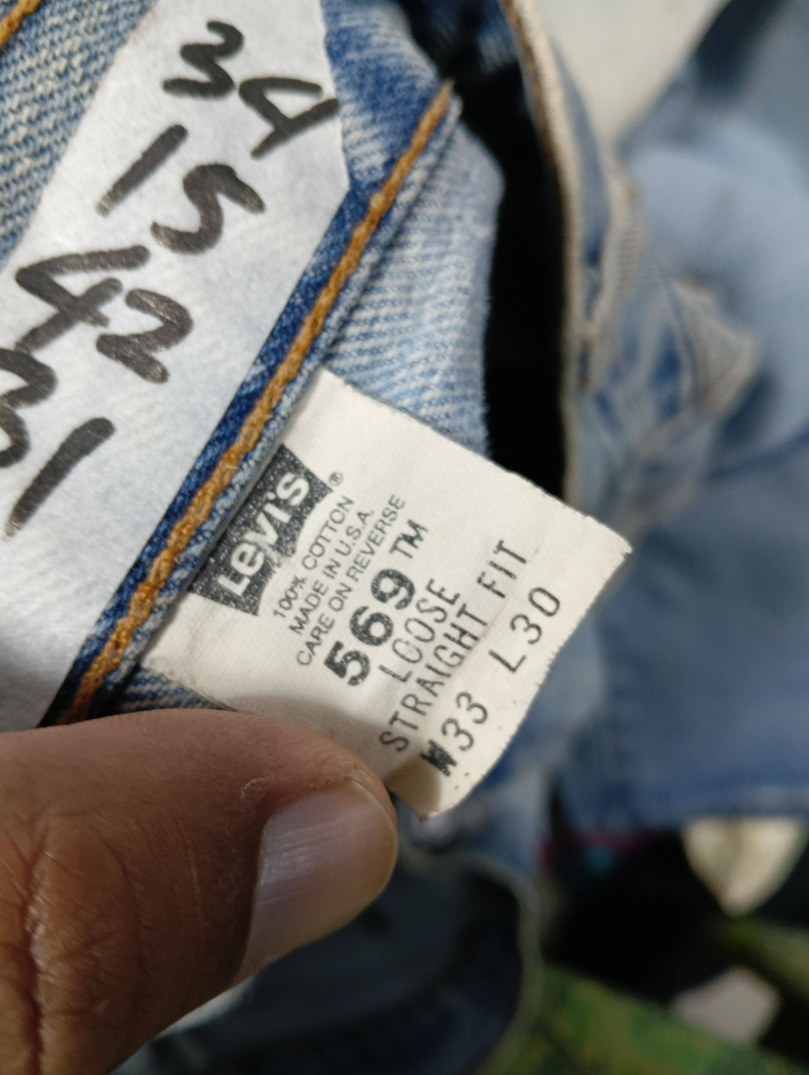 Levi's Vintage Clothing vintage levis 569 made in USA DISTRESSED RARE Size US 34 / EU 50 - 11 Thumbnail
