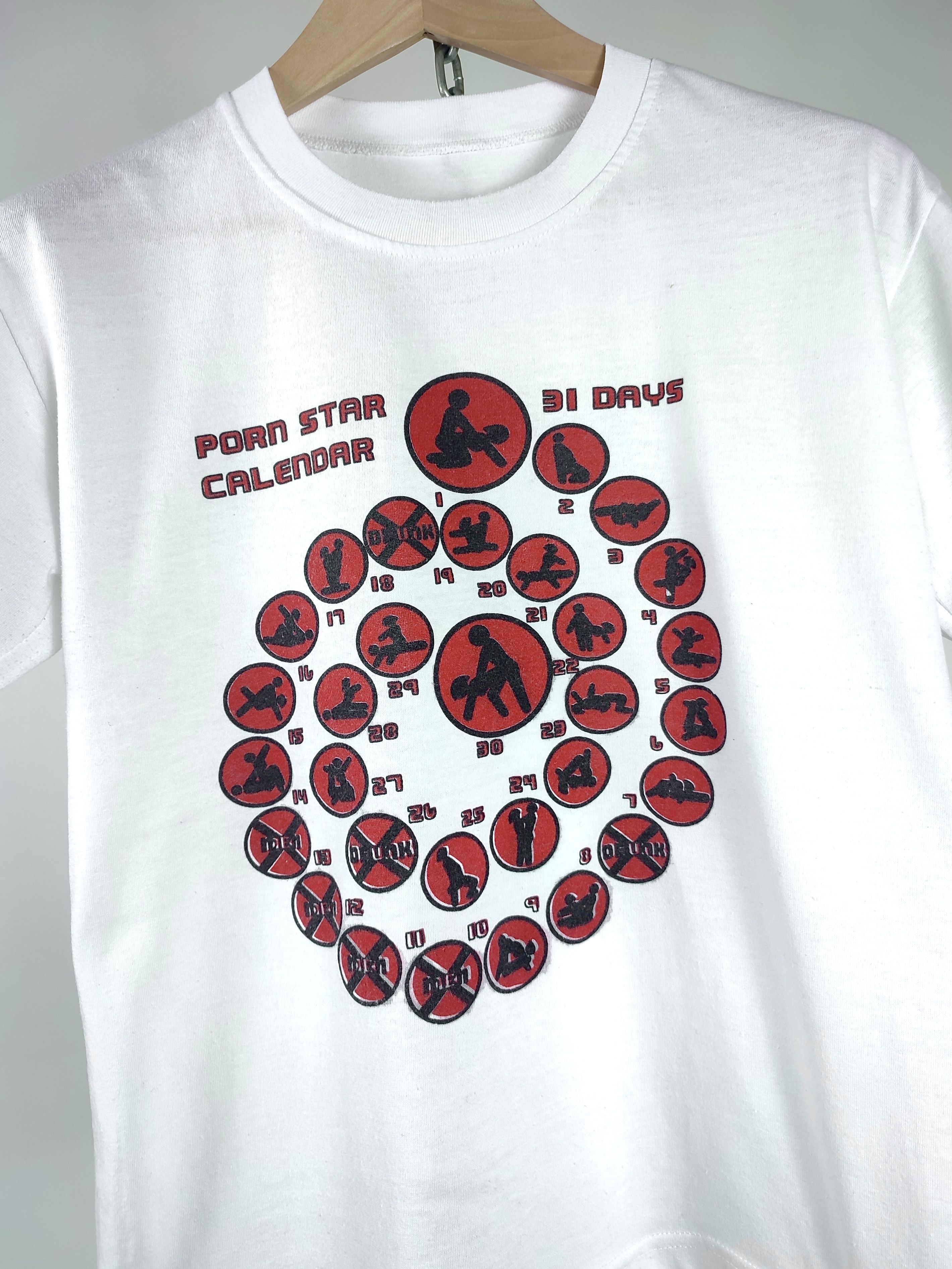 Vintage 90s Vintage PornStar Calendar Erotic Funny Graphic T-Shirt Size US S / EU 44-46 / 1 - 4 Thumbnail