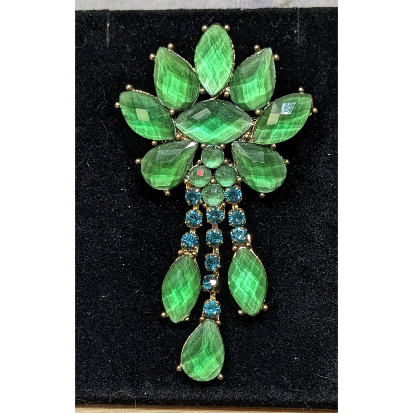 Liz Claiborne Vintage Liz Claiborne Green Gemmed Floral Brooch Size ONE SIZE - 3 Thumbnail