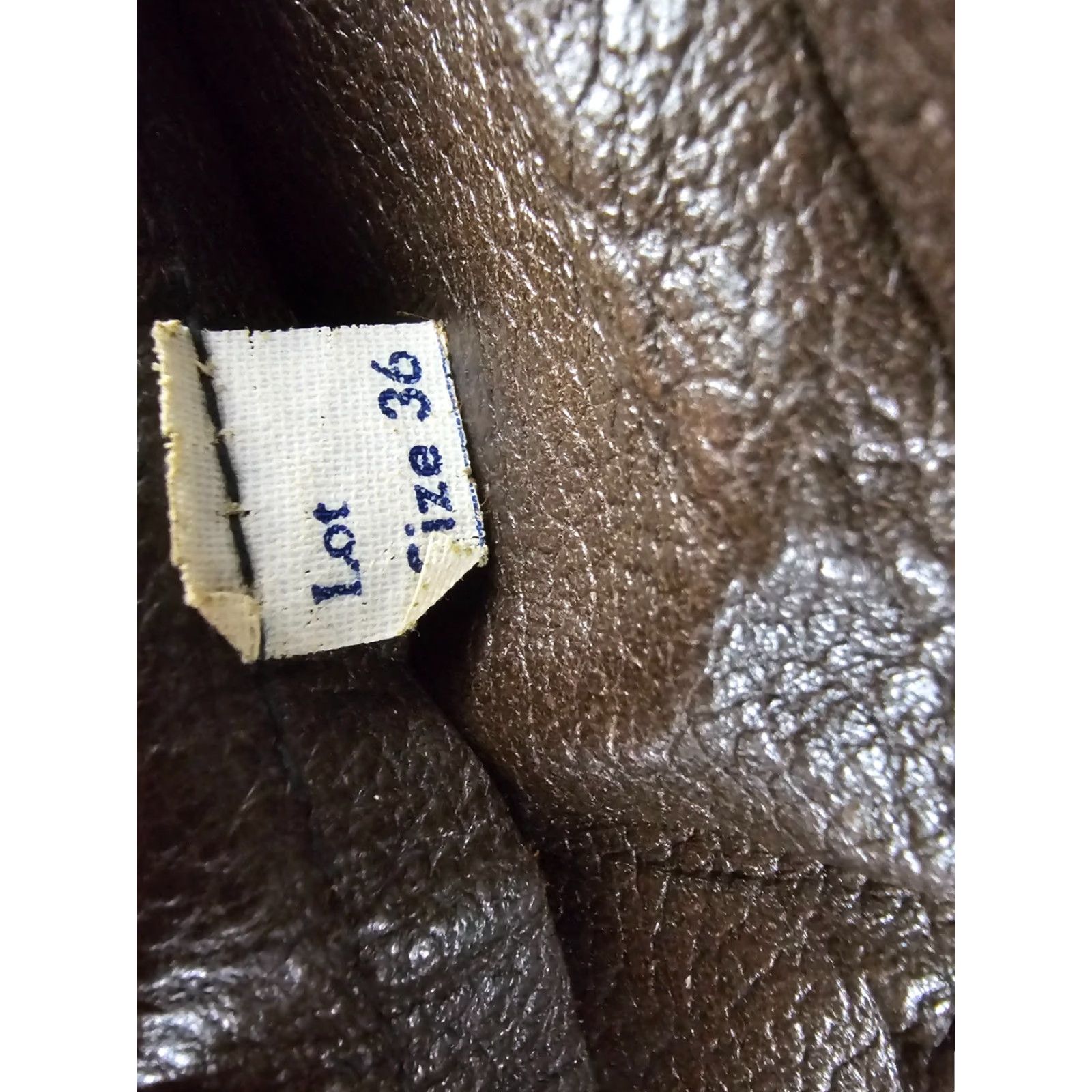 Schott VINTAGE SCHOTT G-1 FLIGHT BOMBER LEATHER JACKET SZ 36 Men Brown 70s 26" Top to Bottom 21" Chest 24" Shoulder to Cuff 17" Cross Shoulder Size US XXS / EU 40 - 5 Thumbnail