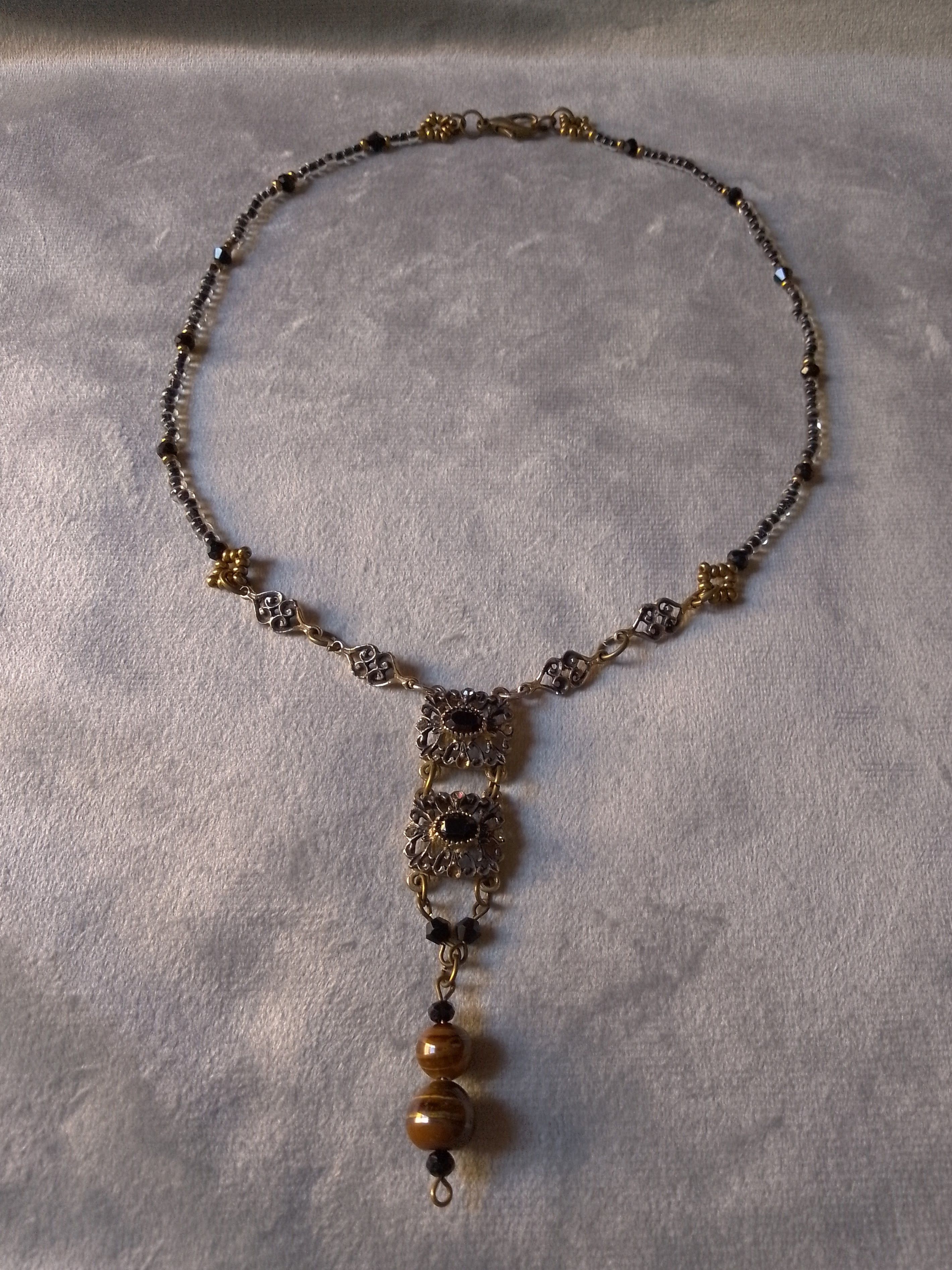Handmade Vintage necklace Antique brass and eye of tiger gemstones Size ONE SIZE - 1 Thumbnail