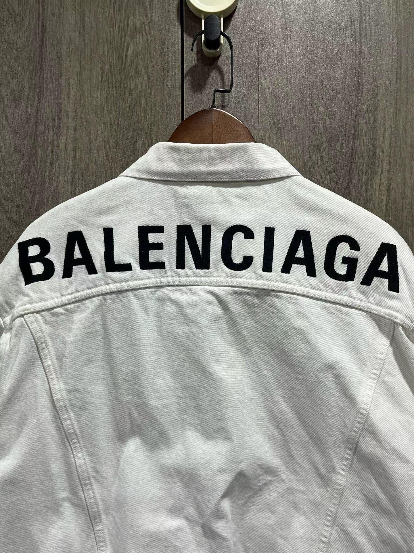 Balenciaga Balenciaga White Logo Denim Jacket - New w/ Tags - Size 44 Size US S / EU 44-46 / 1 - 7 Thumbnail