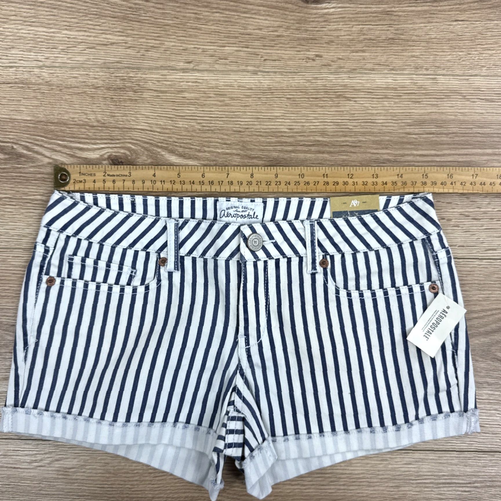 Vintage Aeropostale Shorts Striped Blue/White Shorty Low Rise Size 5/6 NEW Size 27" / US 4 / IT 40 - 3 Thumbnail