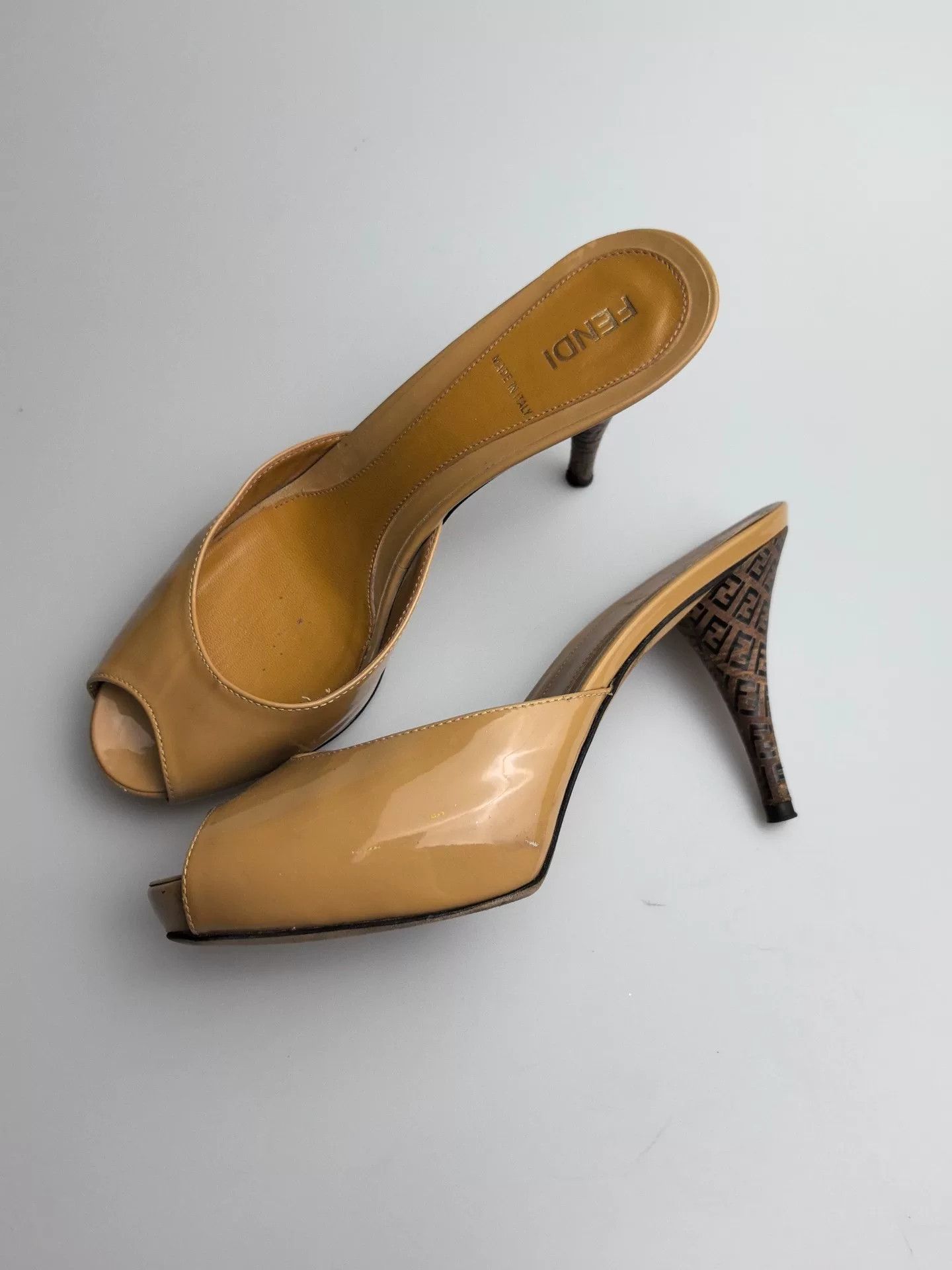 Fendi Fendi Sandals us_5 Women Size US 5 / IT 35 - 1 Thumbnail