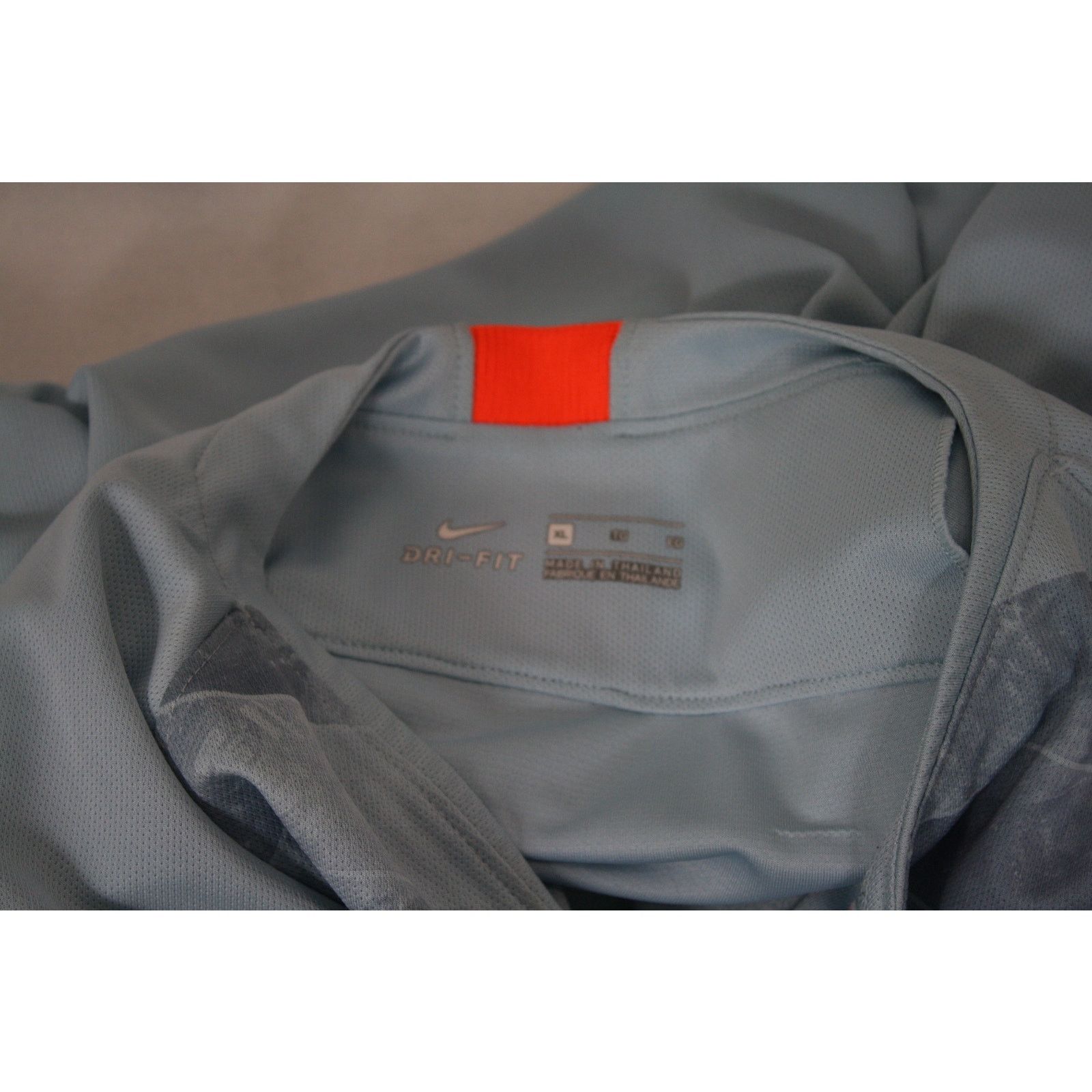 Nike THRASHED Nike Chelsea Blue 2017 Pre-Match Training Jersey Size US XL / EU 56 / 4 - 11 Thumbnail
