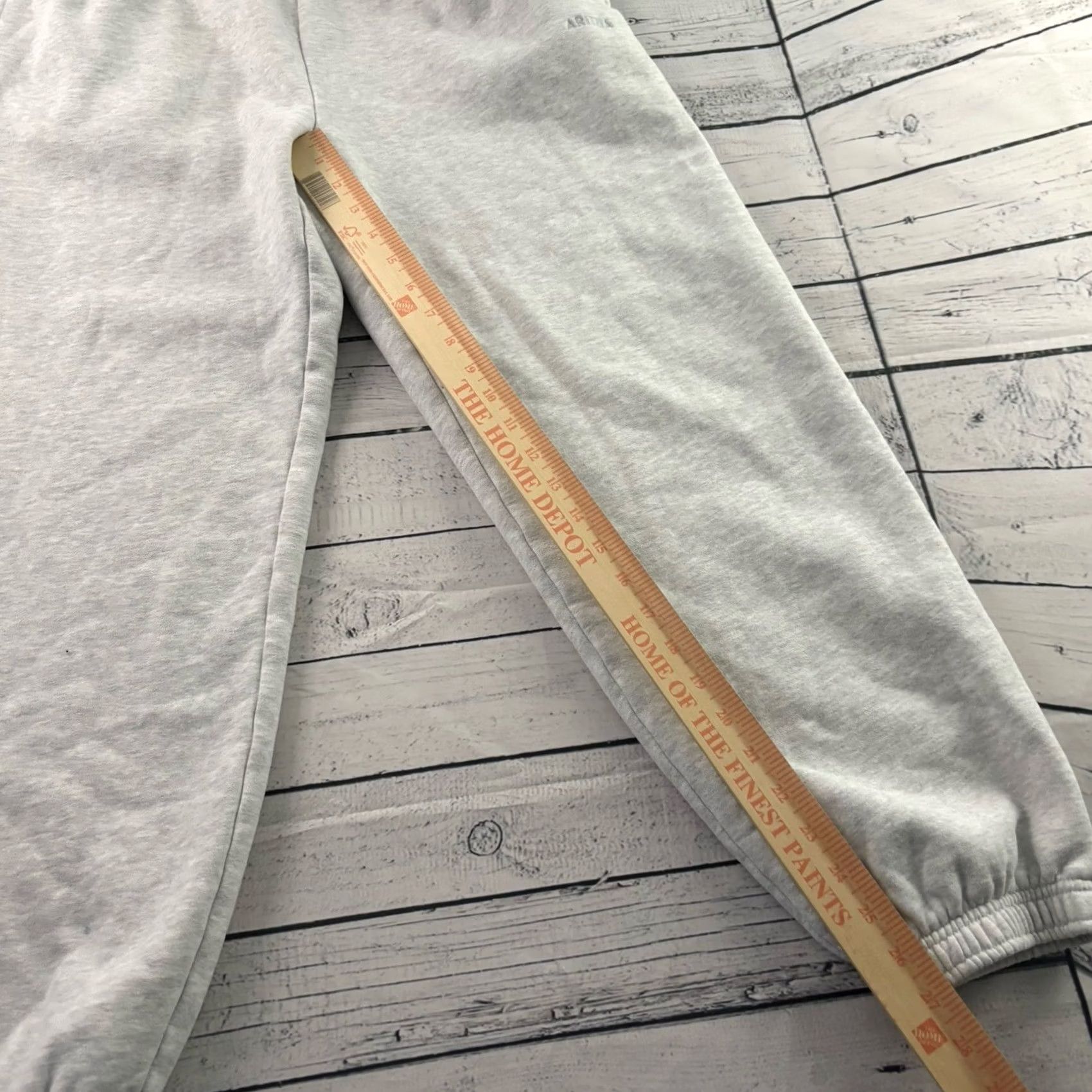 Aritzia Aritzia Sweatpants Women's M Gray Mega Fit Sweatfleece Sweatpants Size 32" / US 10 / IT 46 - 3 Thumbnail