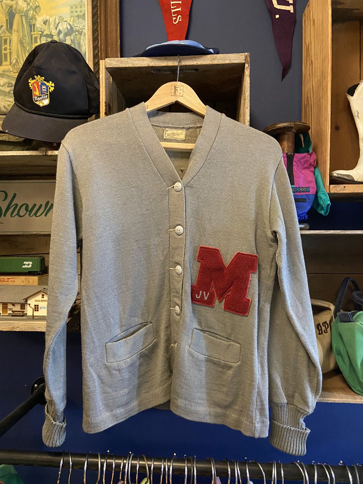 Vintage Vintage 1940s HJ Whiting Co JV College Button up Cardigan Size US M / EU 48-50 / 2 - 2 Thumbnail