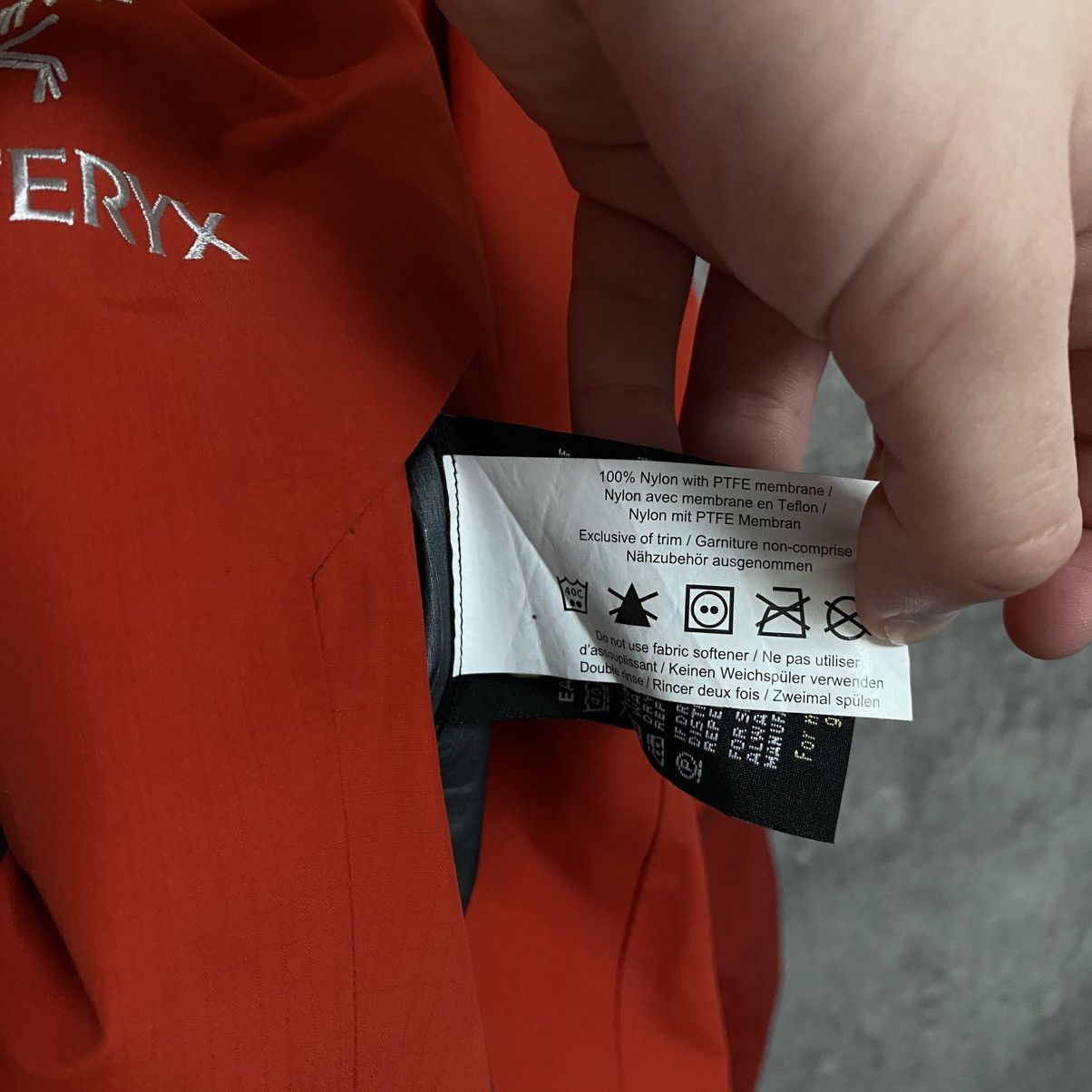 Arc'teryx Men's Arcteryx Beta Gore-Tex Jacket Size S Gorpcore Size US S / EU 44-46 / 1 - 15 Thumbnail
