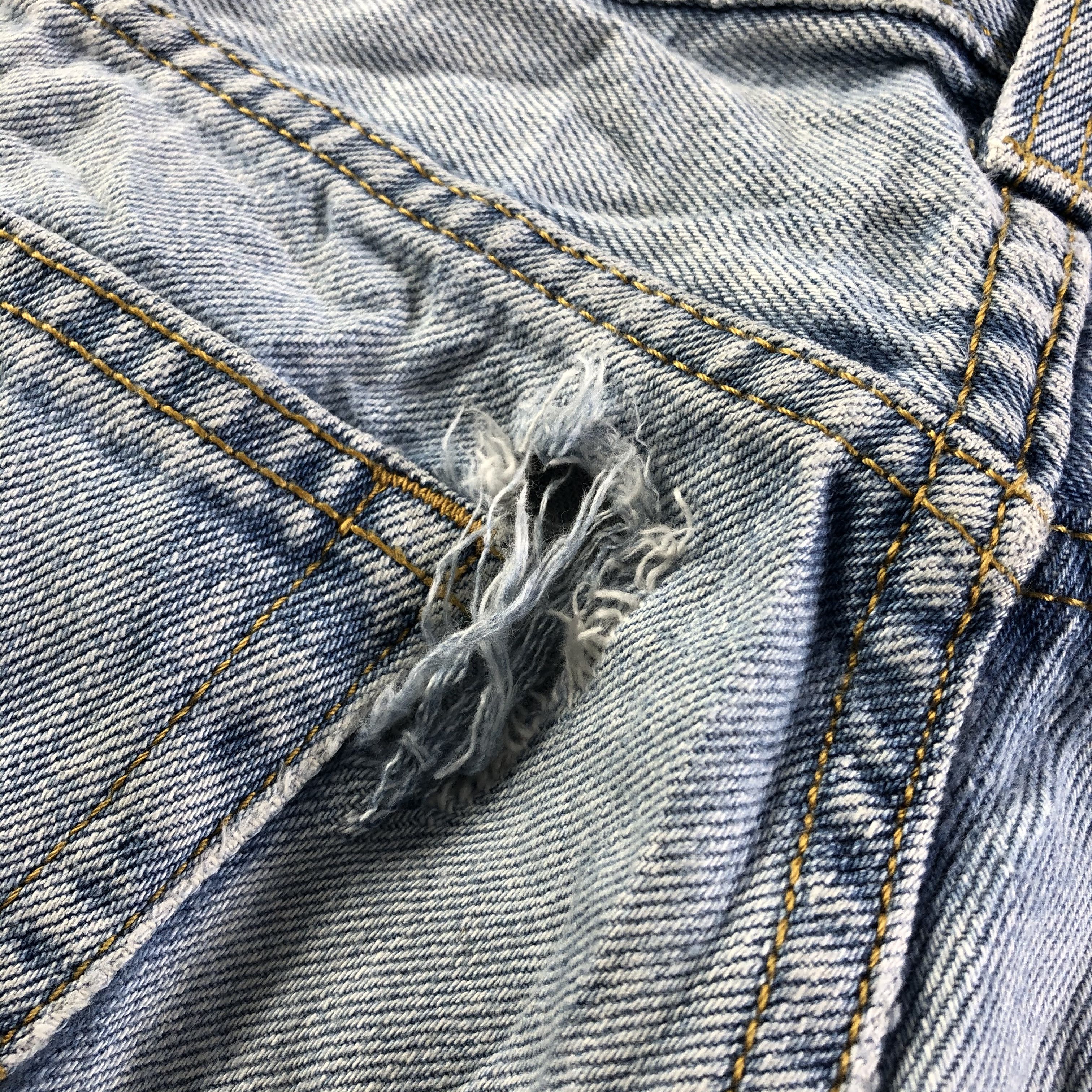 Levi's Vintage Light Wash Levis 560 Jeans-J4114 Size US 35 - 8 Thumbnail