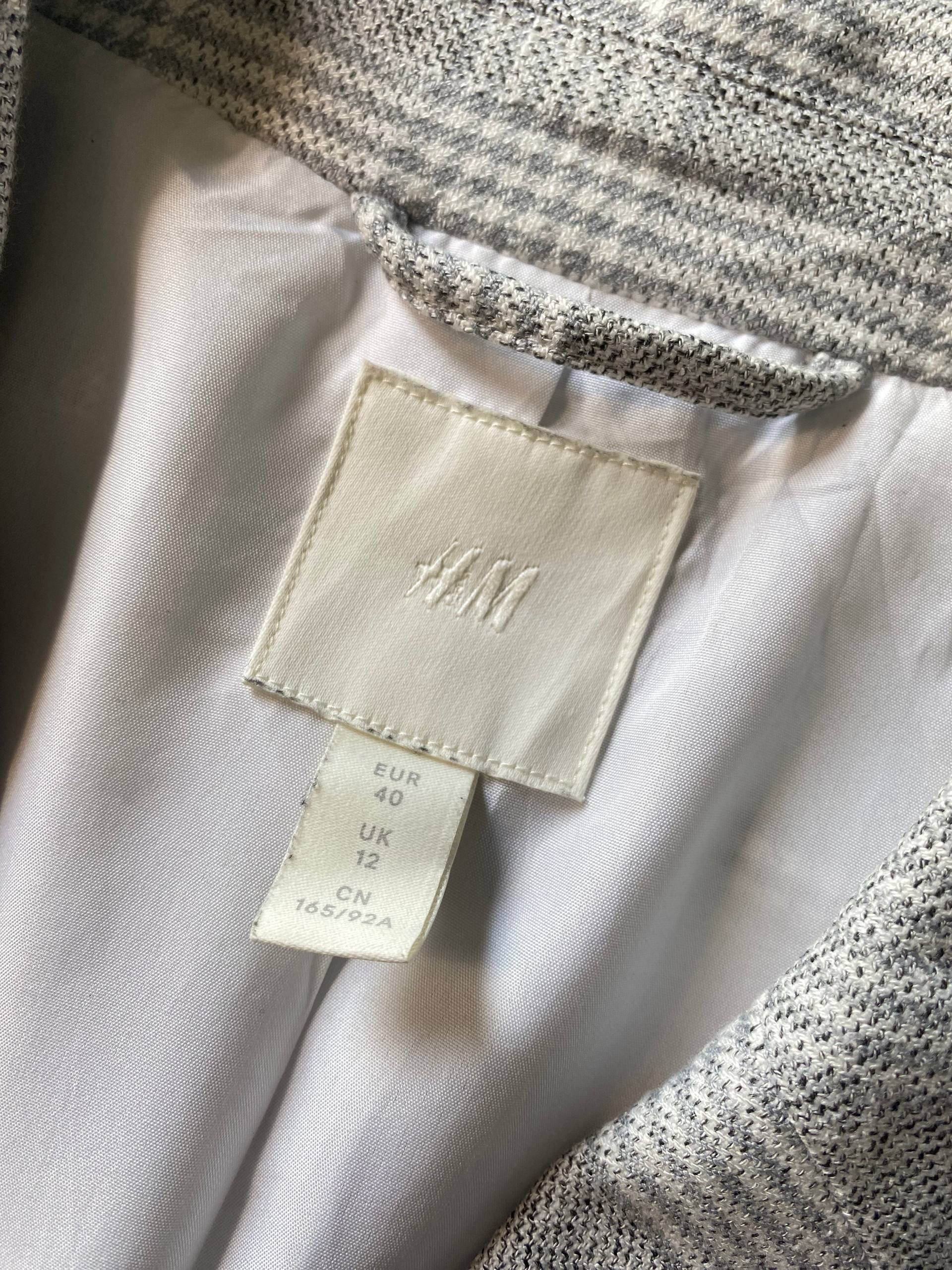 H&M H&M Double Breasted Checkered Blazer Size M / US 6-8 / IT 42-44 - 3 Thumbnail
