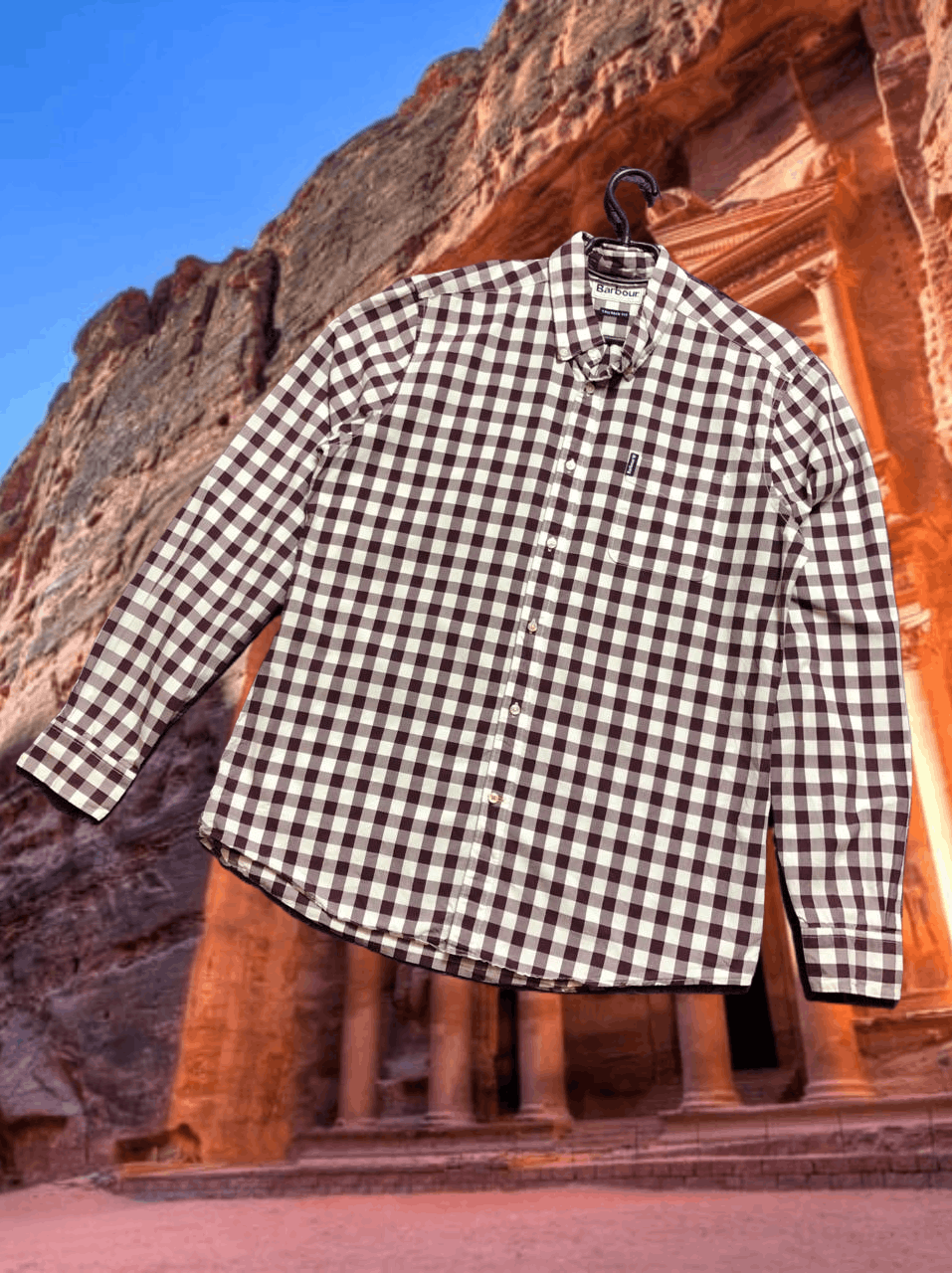 Barbour luxury Y2K print shirt Barbour logo Vintage size M Size US M / EU 48-50 / 2 - 1 Thumbnail