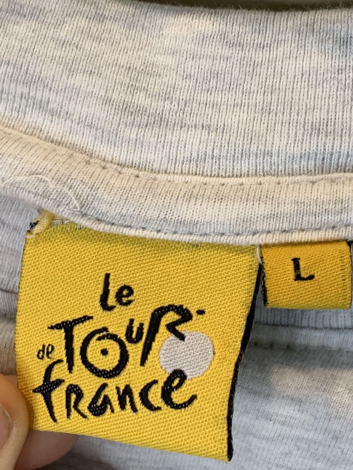 Vintage *RARE* Vintage Le Tour De France Cycling Bike Race Art Shirt Size US L / EU 52-54 / 3 - 4 Thumbnail
