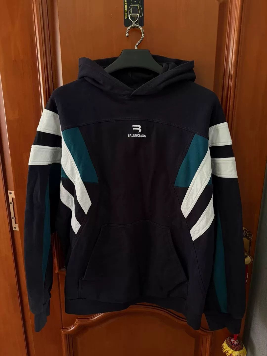 Balenciaga Balenciaga Double Hook Embroidery Patchwork Sweatshirt Size US L / EU 52-54 / 3 - 1 Thumbnail