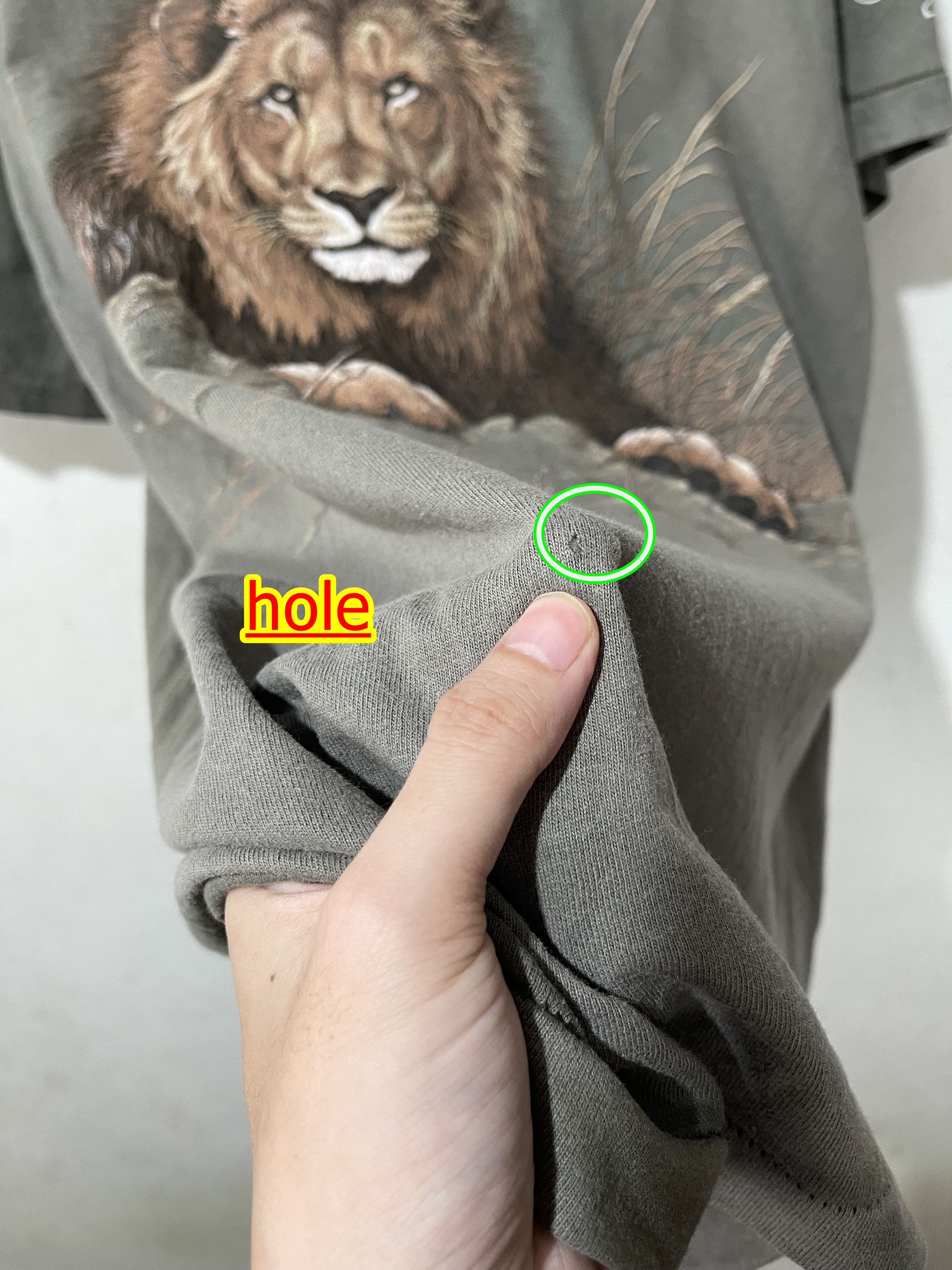 Vintage Vintage 90s Lion Shirt Size US L / EU 52-54 / 3 - 6 Thumbnail