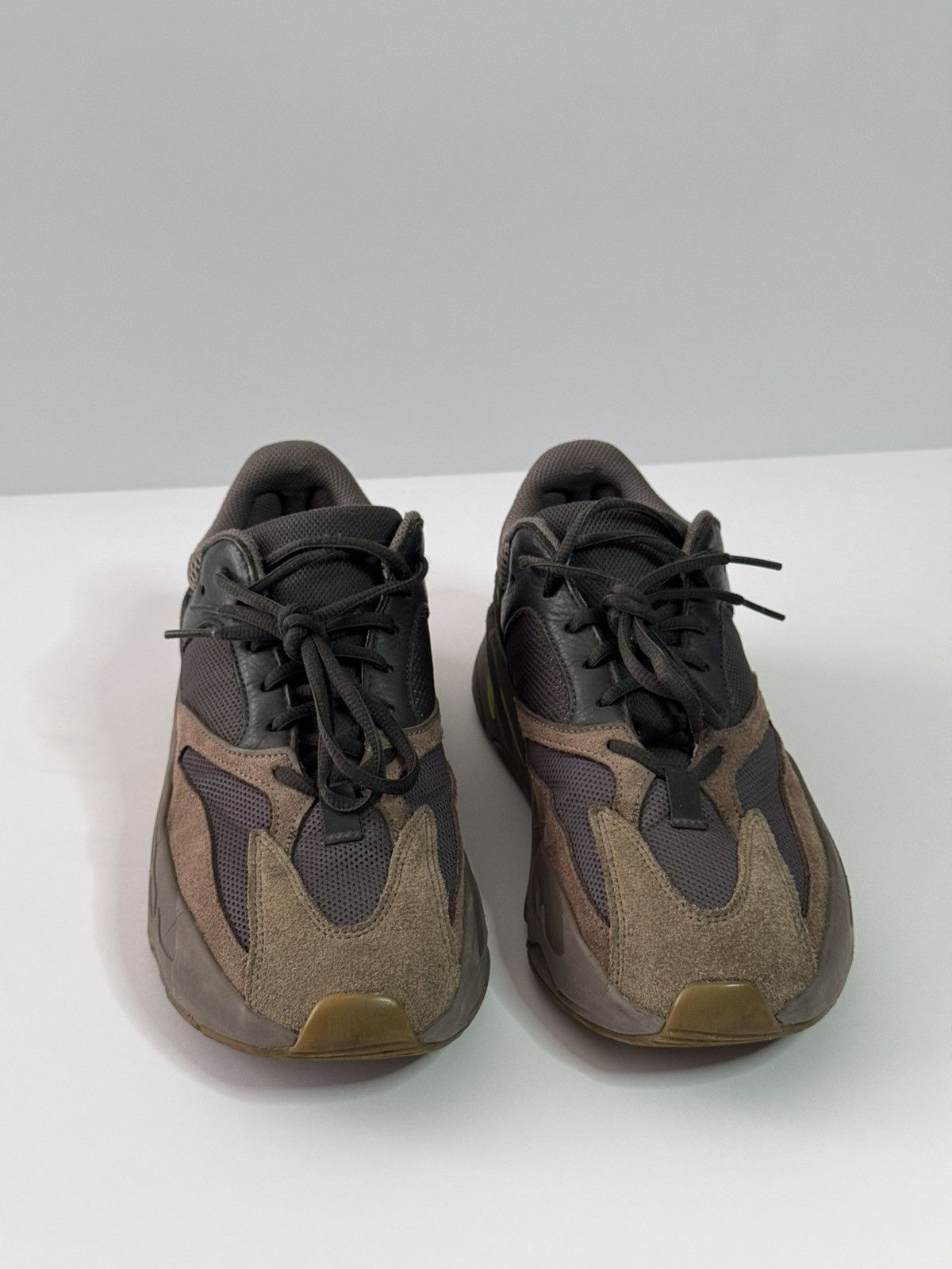 Adidas Adidas Yeezy 700 V1 Mauve Size US 9.5 / EU 42-43 - 2 Thumbnail