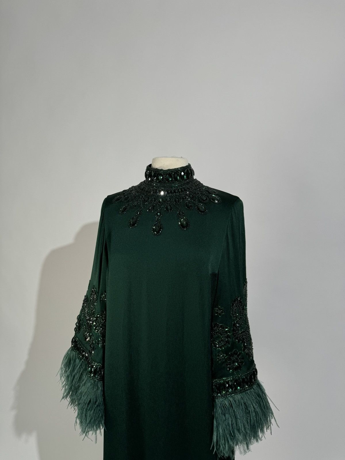 Other US 8 Andrew GN Crystal-Embellished Feather-Trim Gown Size M / US 6-8 / IT 42-44 - 3 Thumbnail