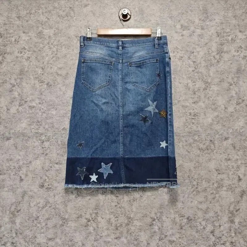 Valentino Valentino Blue Denim Skirt with Star Embellishments . Size 28" / US 6 / IT 42 - 2 Thumbnail