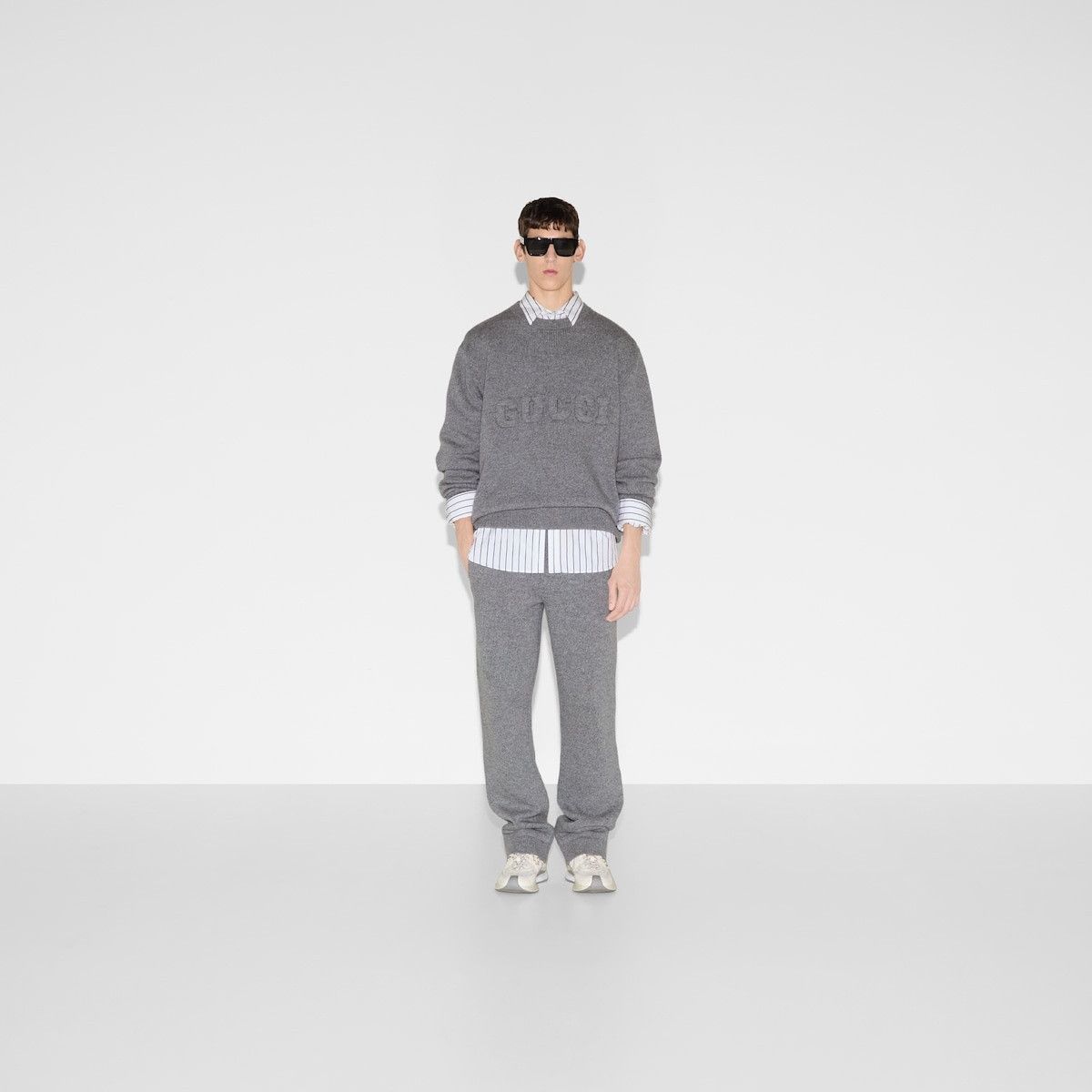 Gucci o1s1wg110925 Embroidered Wool Knit Sweater in Grey Size US S / EU 44-46 / 1 - 2 Thumbnail