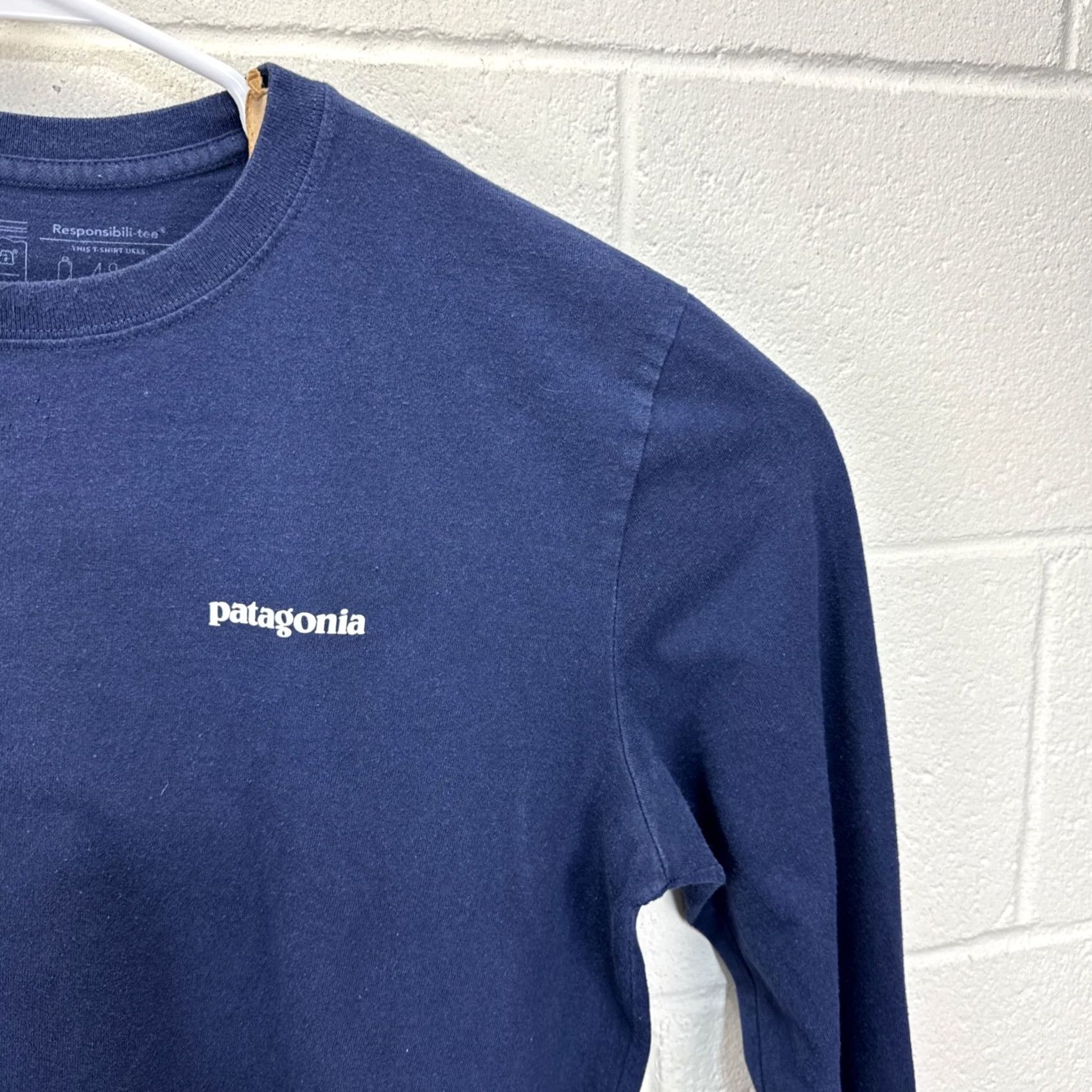 Patagonia Patagonia Shirt Mens M Blue Regular Graphic Print P-6 Logo Responsibili-Tee Size US M / EU 48-50 / 2 - 7 Thumbnail