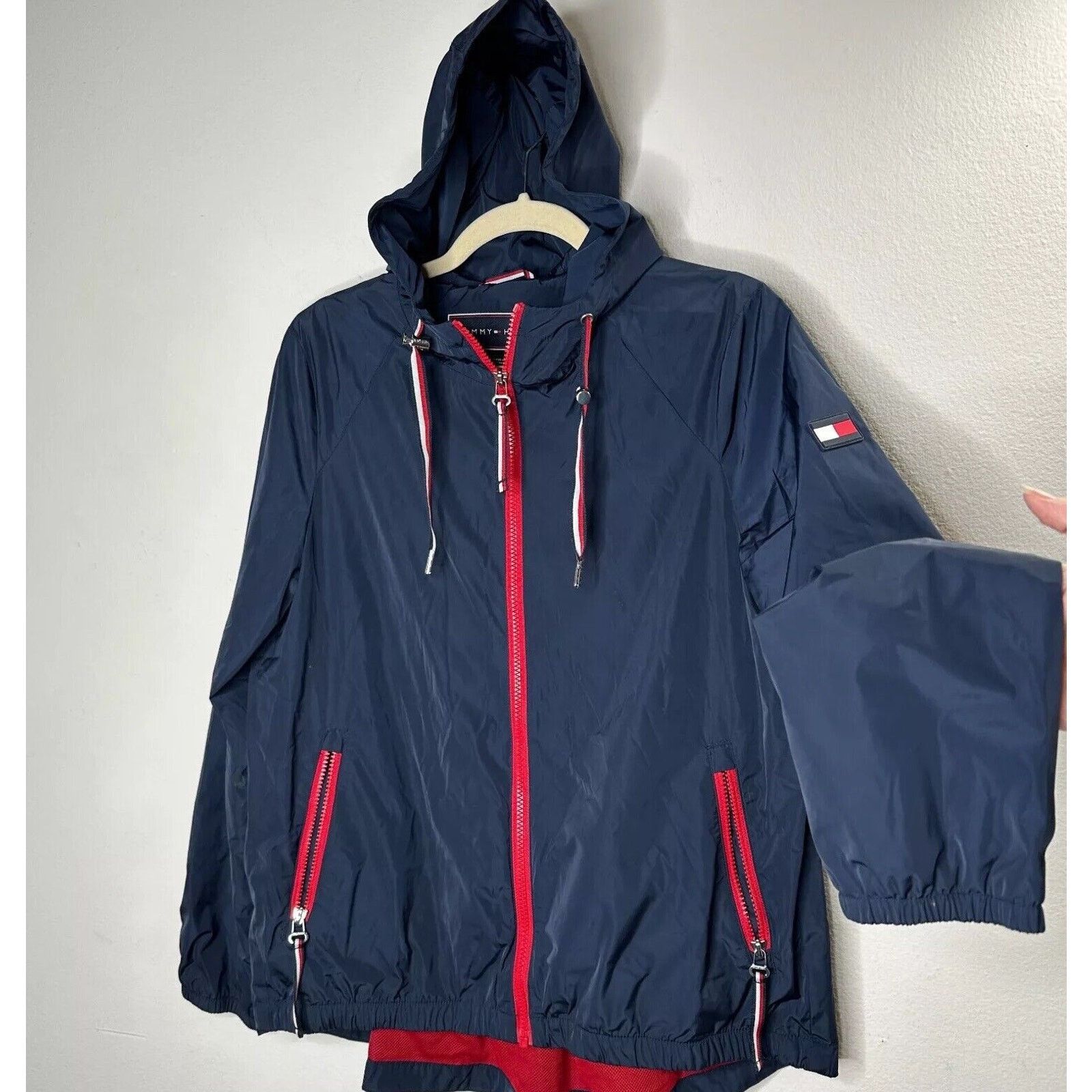 Tommy Hilfiger Tommy Hilfinger Navy Hooded Long Sleeve Zip Windbreaker S Size S / US 4 / IT 40 - 3 Thumbnail