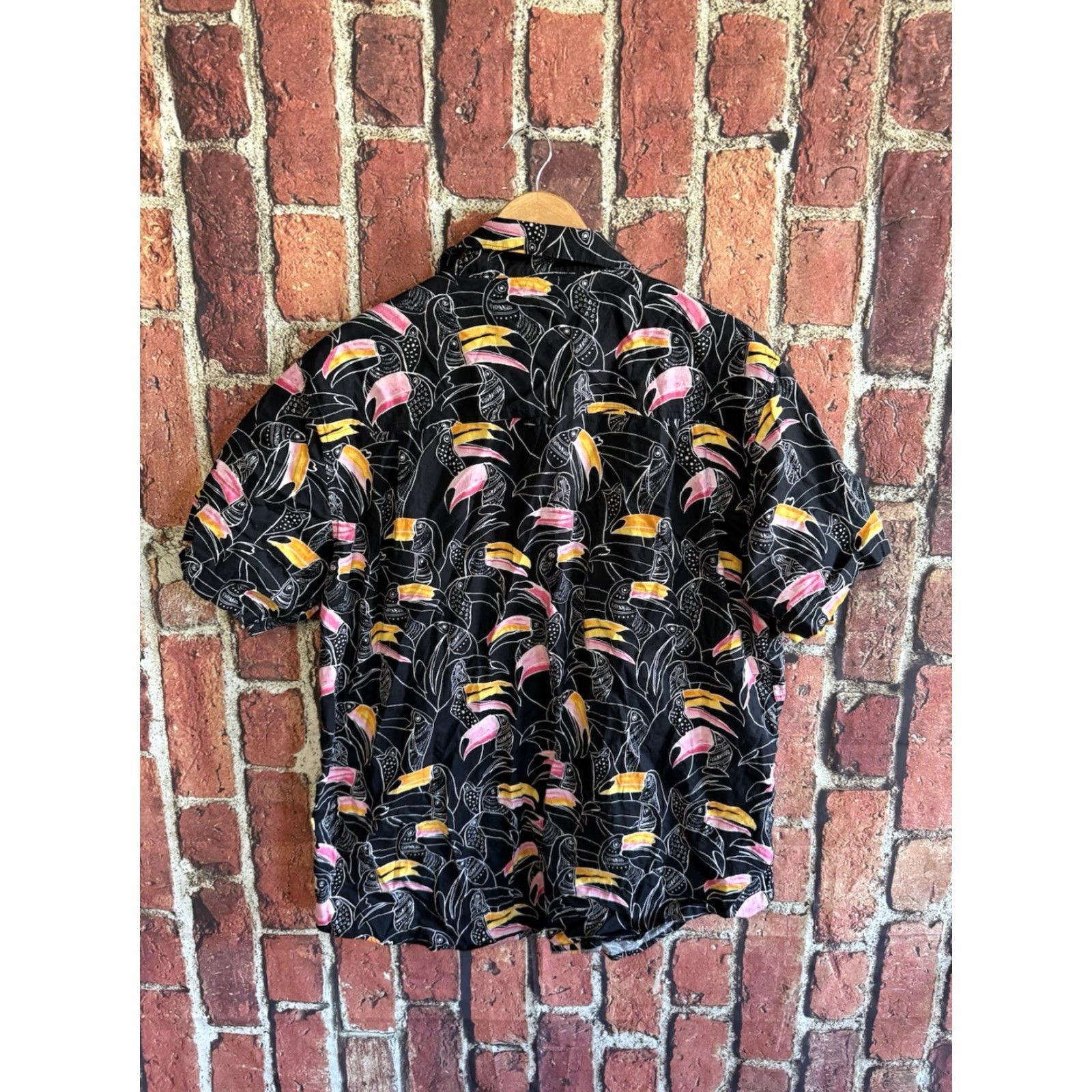 Hurley Hurley Shirt Button-Up Short Sleeve Mens Black XL Tucan Graphic Size XL Size US XL / EU 56 / 4 - 2 Thumbnail