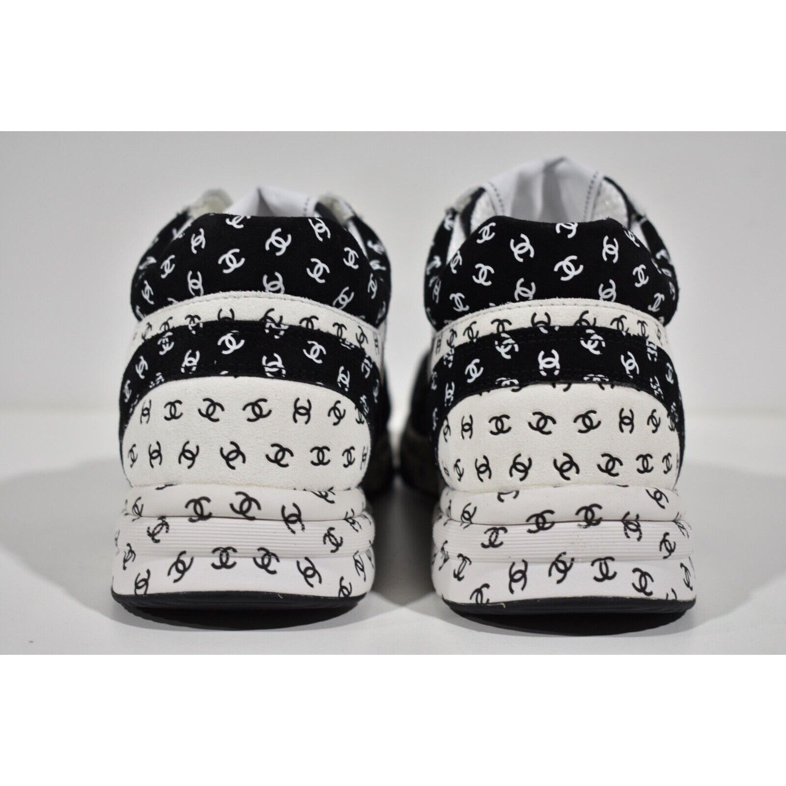 Chanel 22A Suede Printed CC Logo Flat Runner Trainer Sneaker 37 Size US 7 / IT 37 - 11 Thumbnail