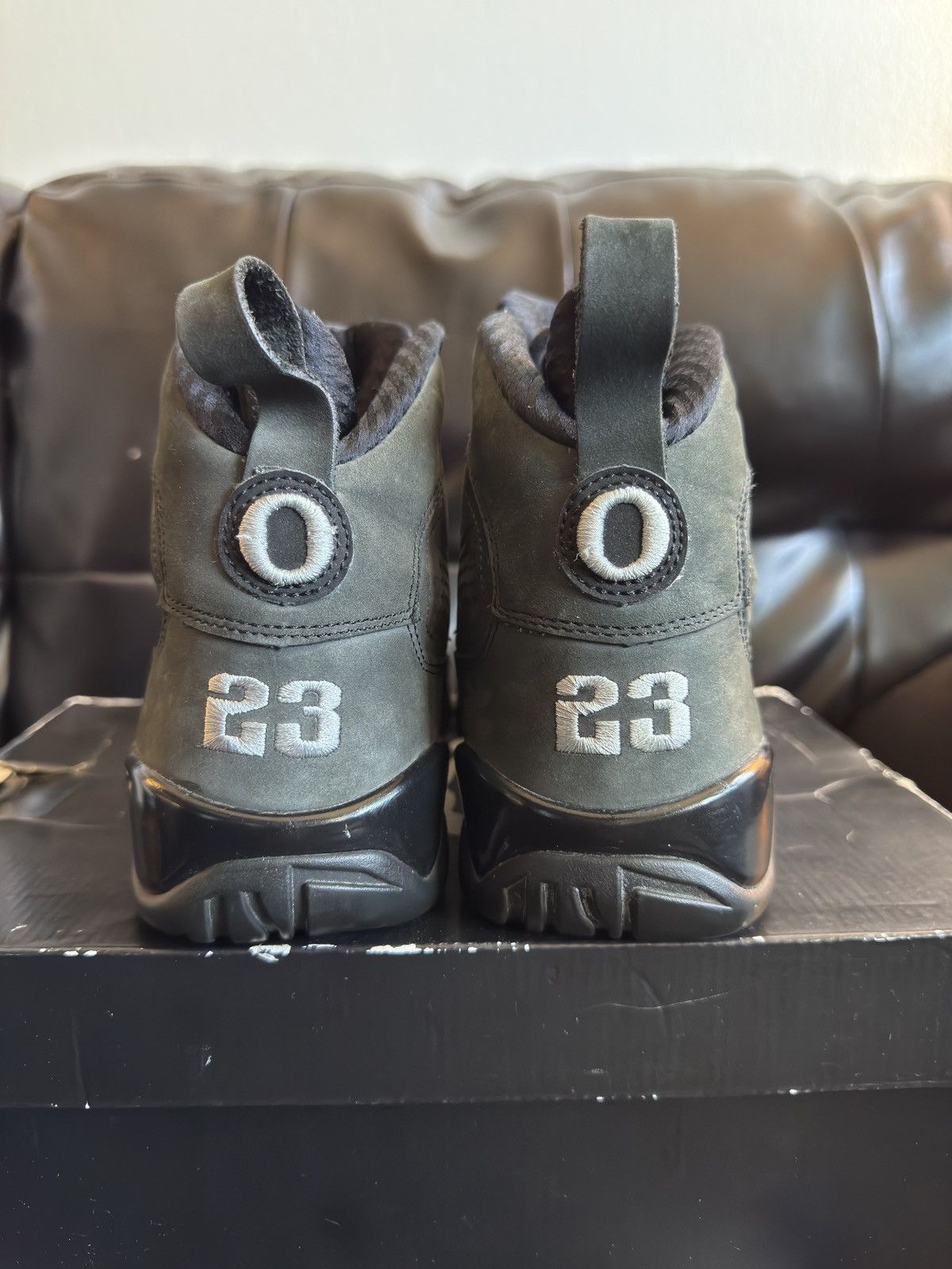 Jordan Brand Air Jordan 9 x Oregon Duck PE Size US 9 / EU 42 - 4 Thumbnail