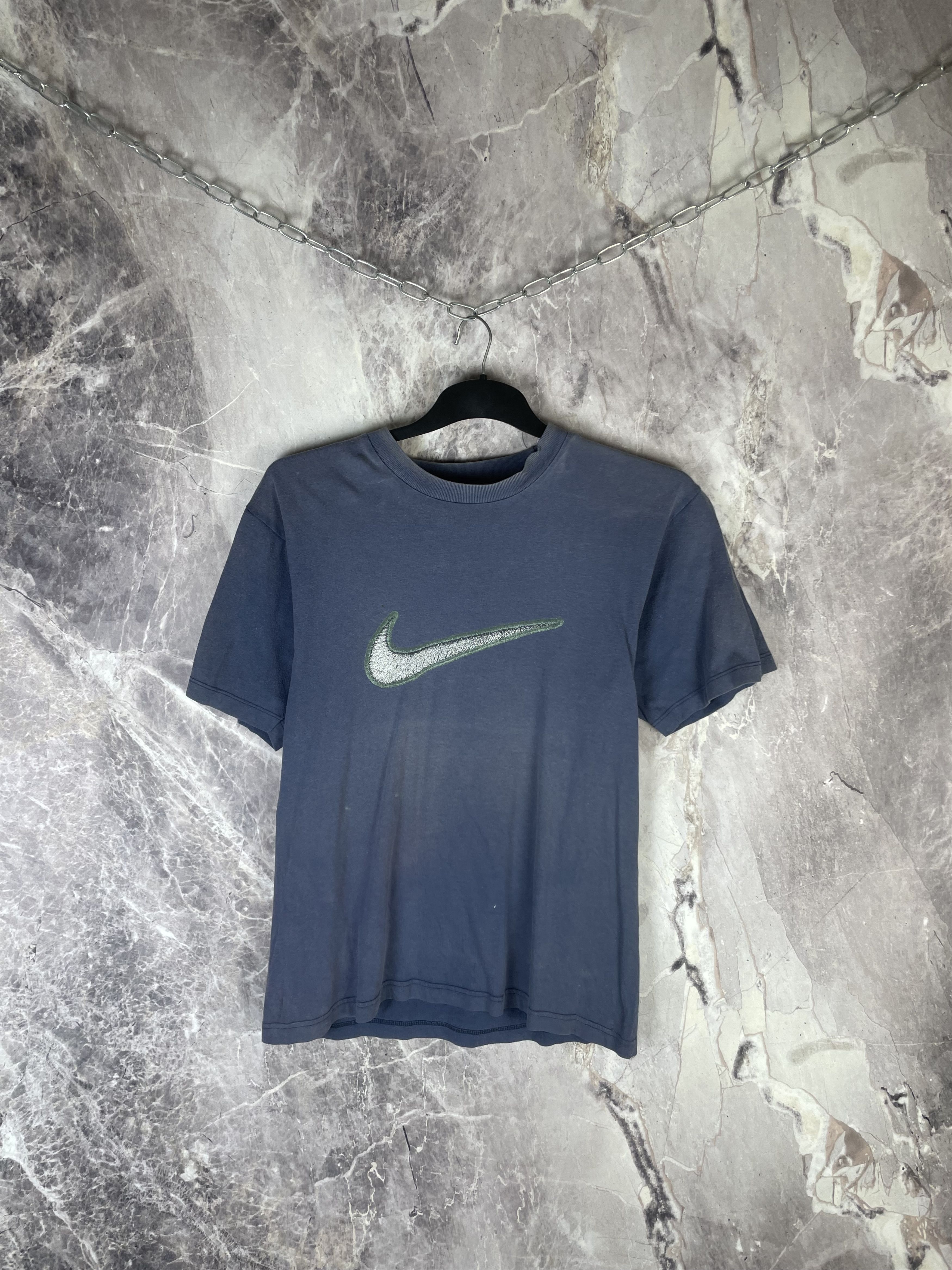 Nike Nike Vintage big logo t-shirt Swoosh 90s Size US S / EU 44-46 / 1 - 2 Thumbnail