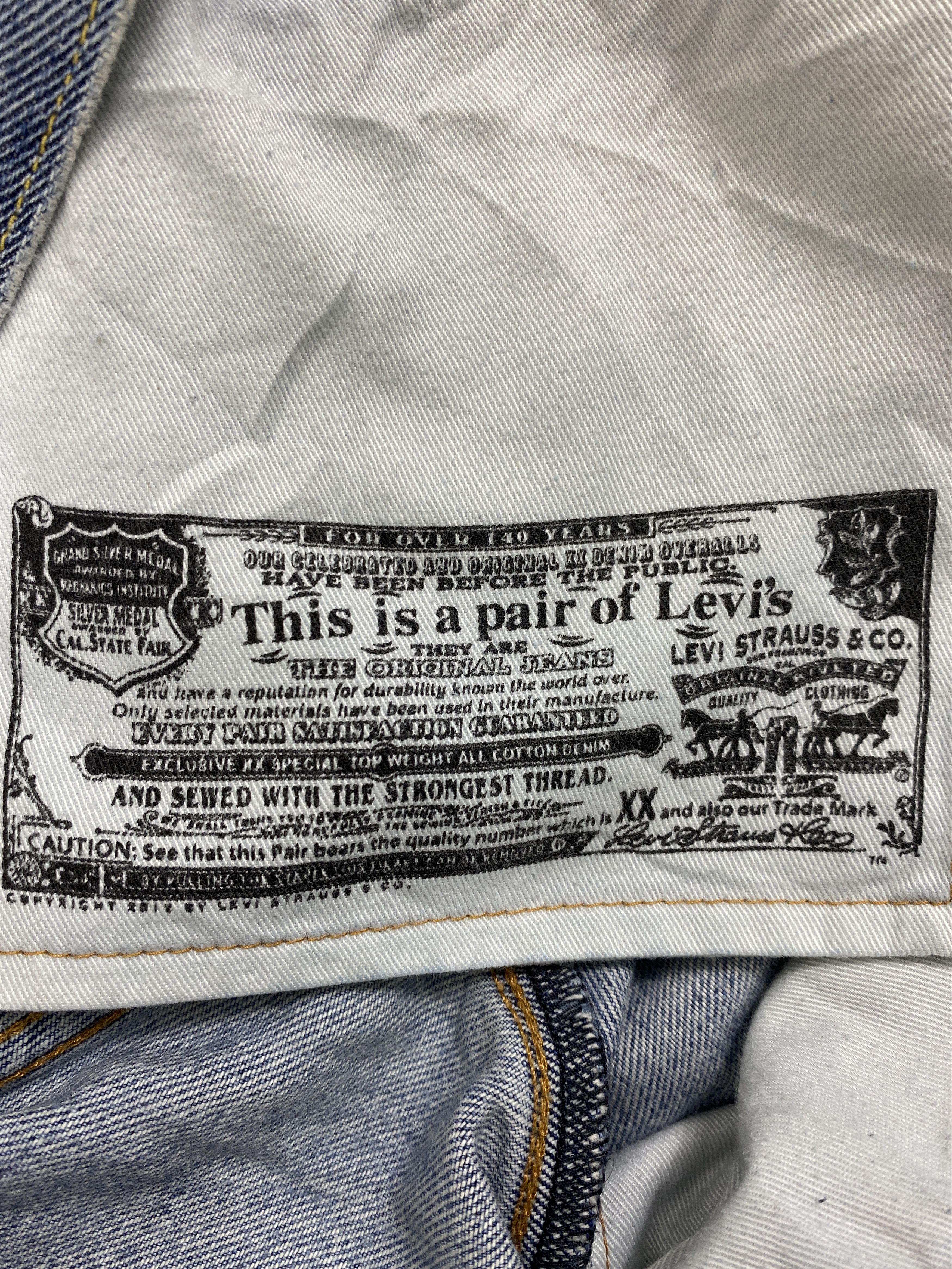 Levi's Dirty Used Blue Vintage Levi's 501 35x30.5 Denim -JN2389 Size US 35 - 13 Thumbnail
