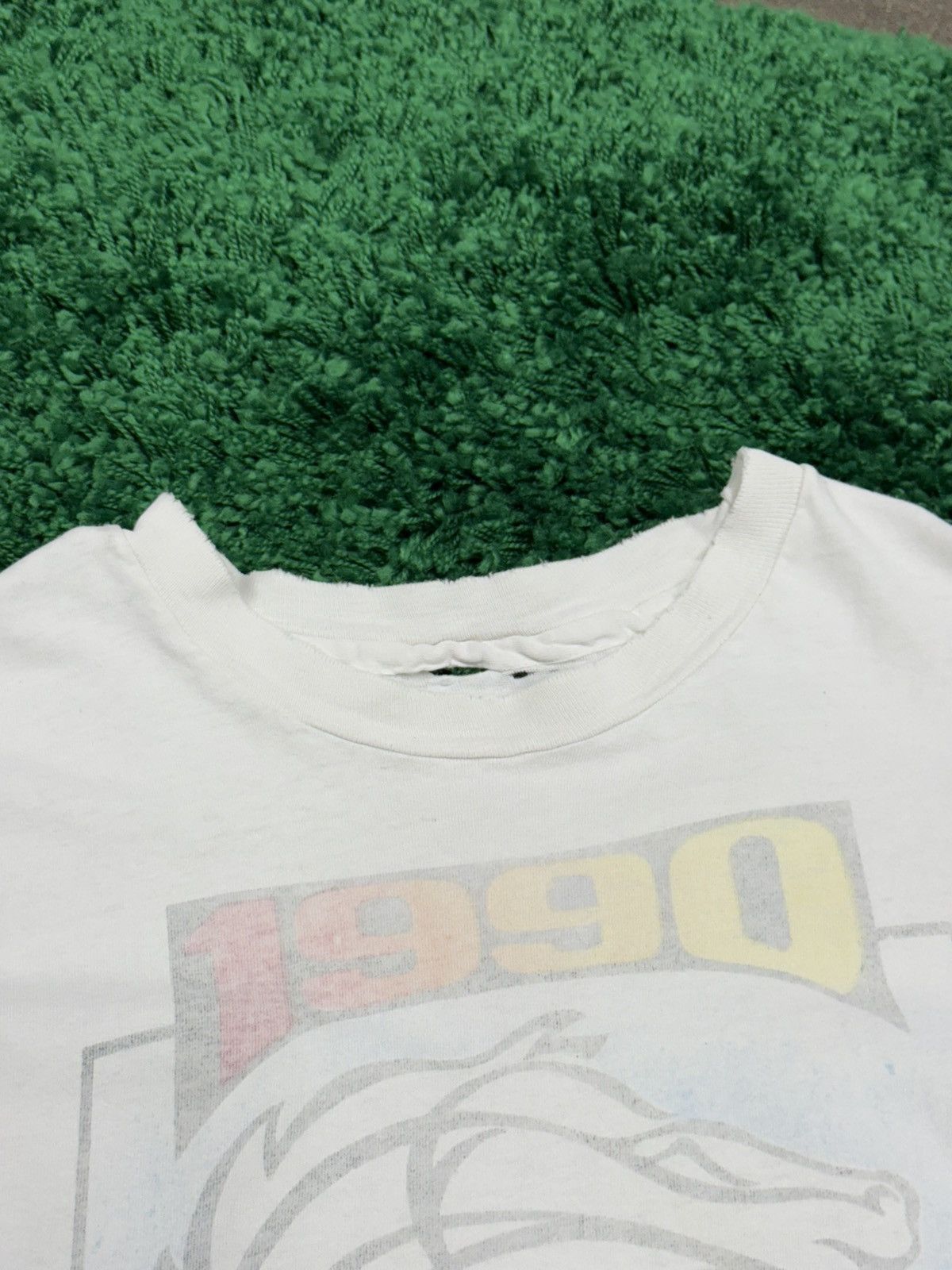 Vintage DESTROYED Horse Racing Belmont Park Breeders Cup 1990 Tee Size US L / EU 52-54 / 3 - 5 Thumbnail