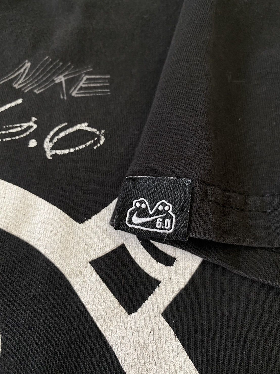 Nike Vintage 2000s Y2K Nike 6.0 Graphic Tee Size US S / EU 44-46 / 1 - 5 Thumbnail