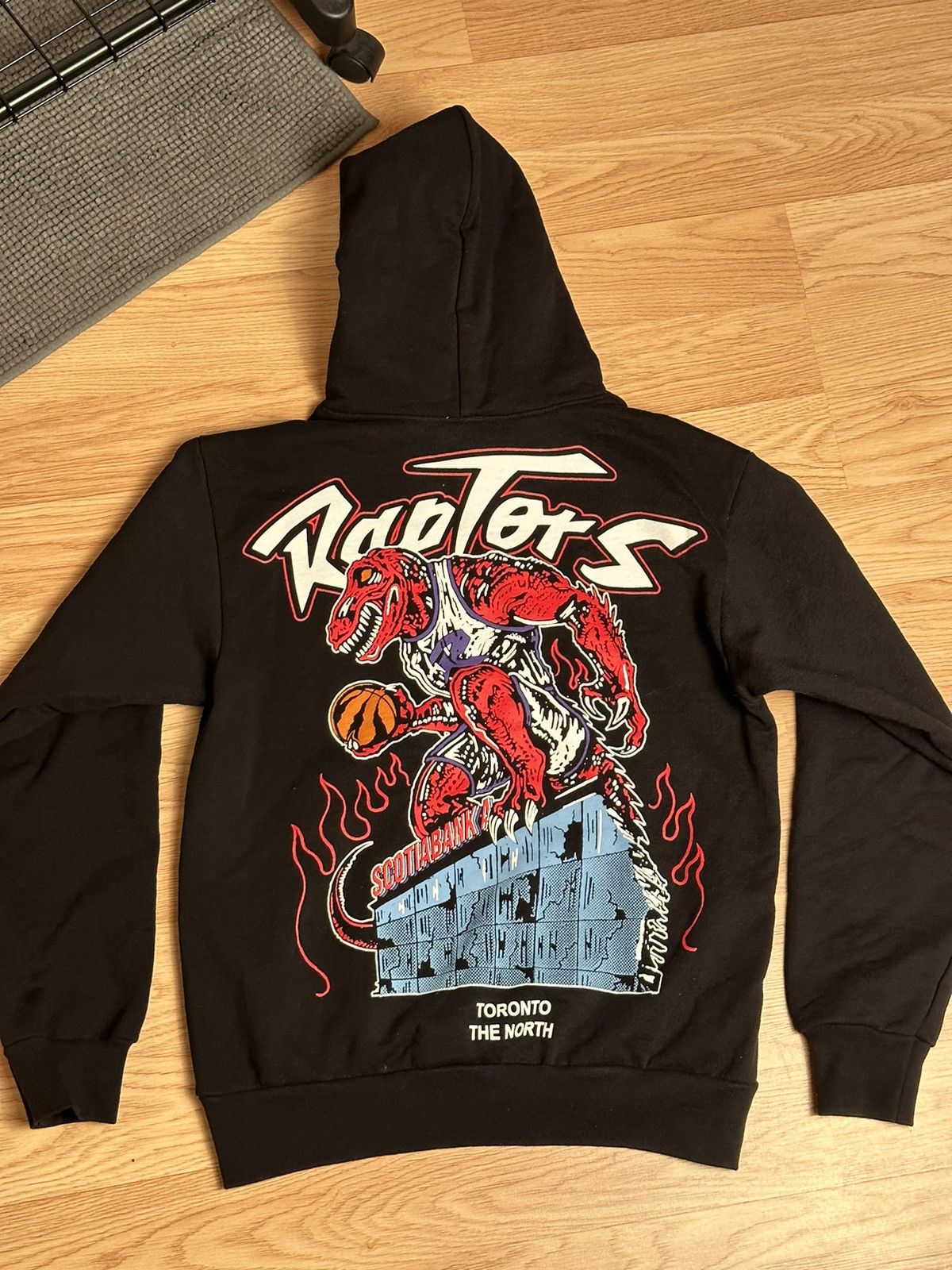 Official warren lotas the north toronto raptors T-shirt, hoodie