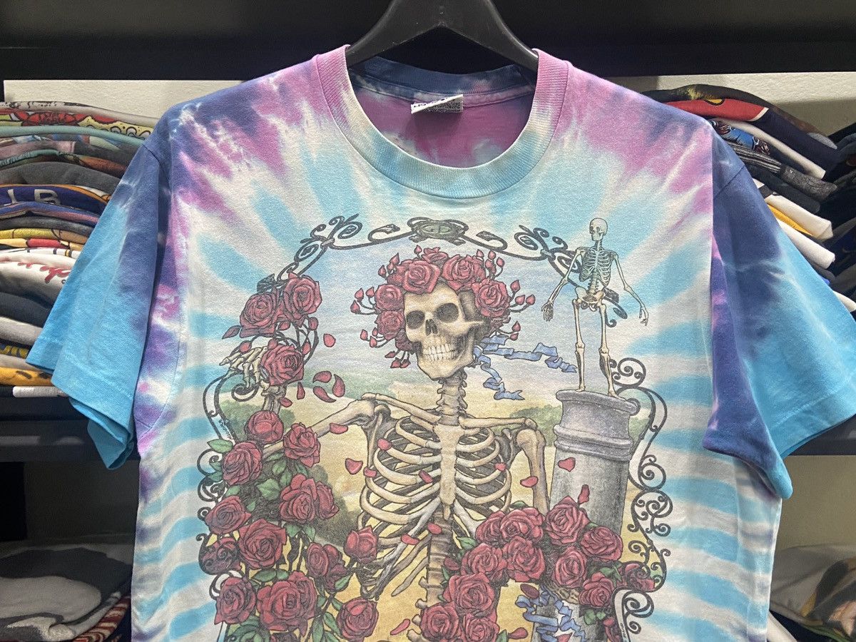 Band Tees × Grateful Dead × Vintage Vintage 1995s Grateful Dead Tie Dye Jerry Garcia tour TSHIRT Size US L / EU 52-54 / 3 - 2 Thumbnail
