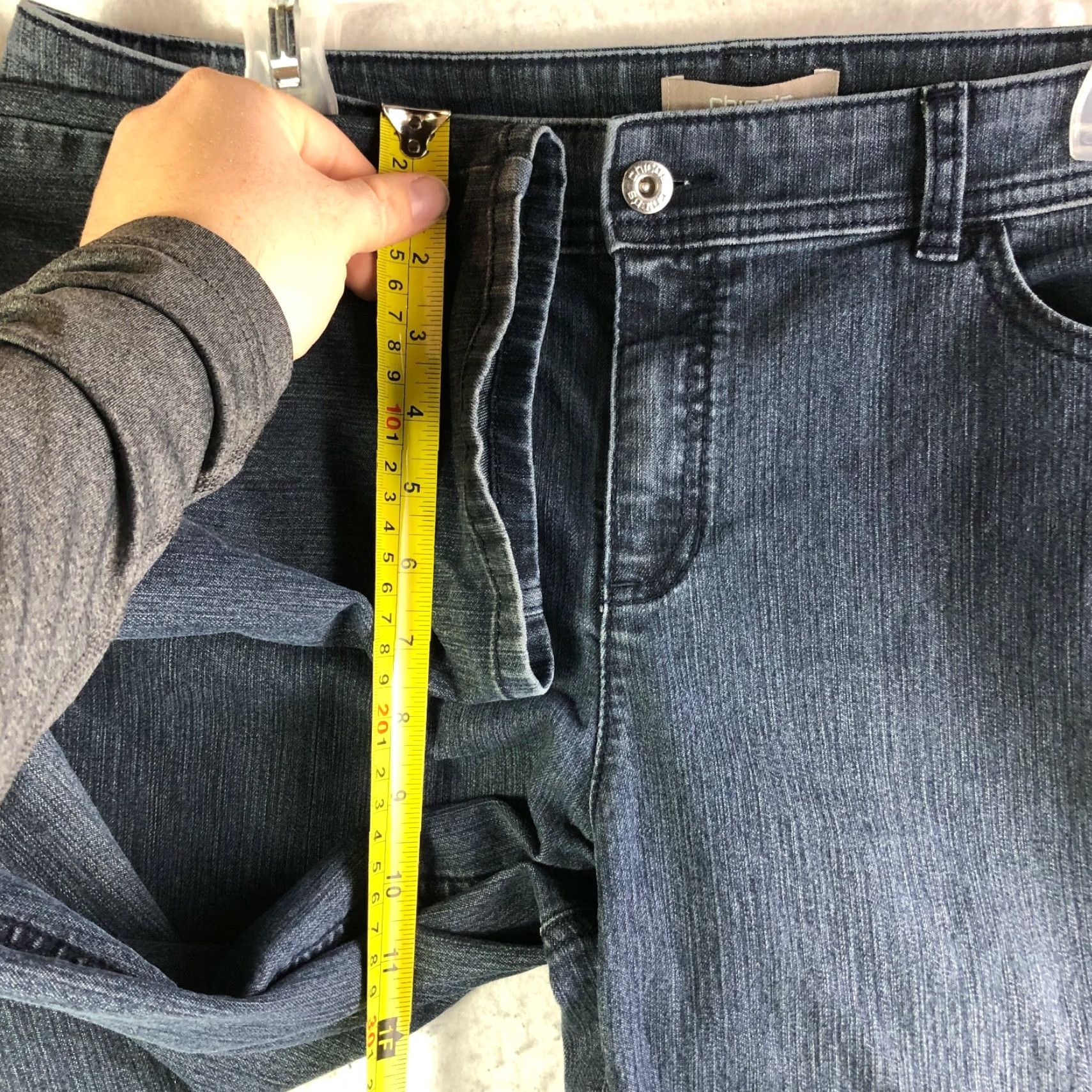 Vintage Chico's Womens Jeans Blue Denim Straight Leg Mid Rise 1.5 Short Regular Inseam 28" Cotton Denim Comfort Vintage? No - Pre-owned Size 26" / US 2 / IT 38 - 4 Thumbnail