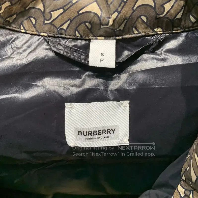 Burberry Burberry Women's Khaki Nylon Down Jacket. Size S / US 4 / IT 40 - 3 Thumbnail