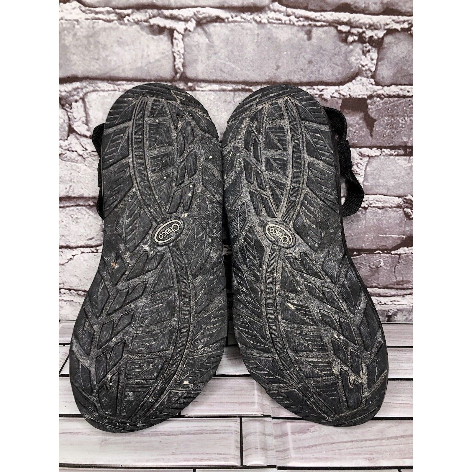 Chaco Chaco Black Synthetic Cross Strap Hiking Rubber Sole Sandals Size US 9 / EU 42 - 8 Thumbnail
