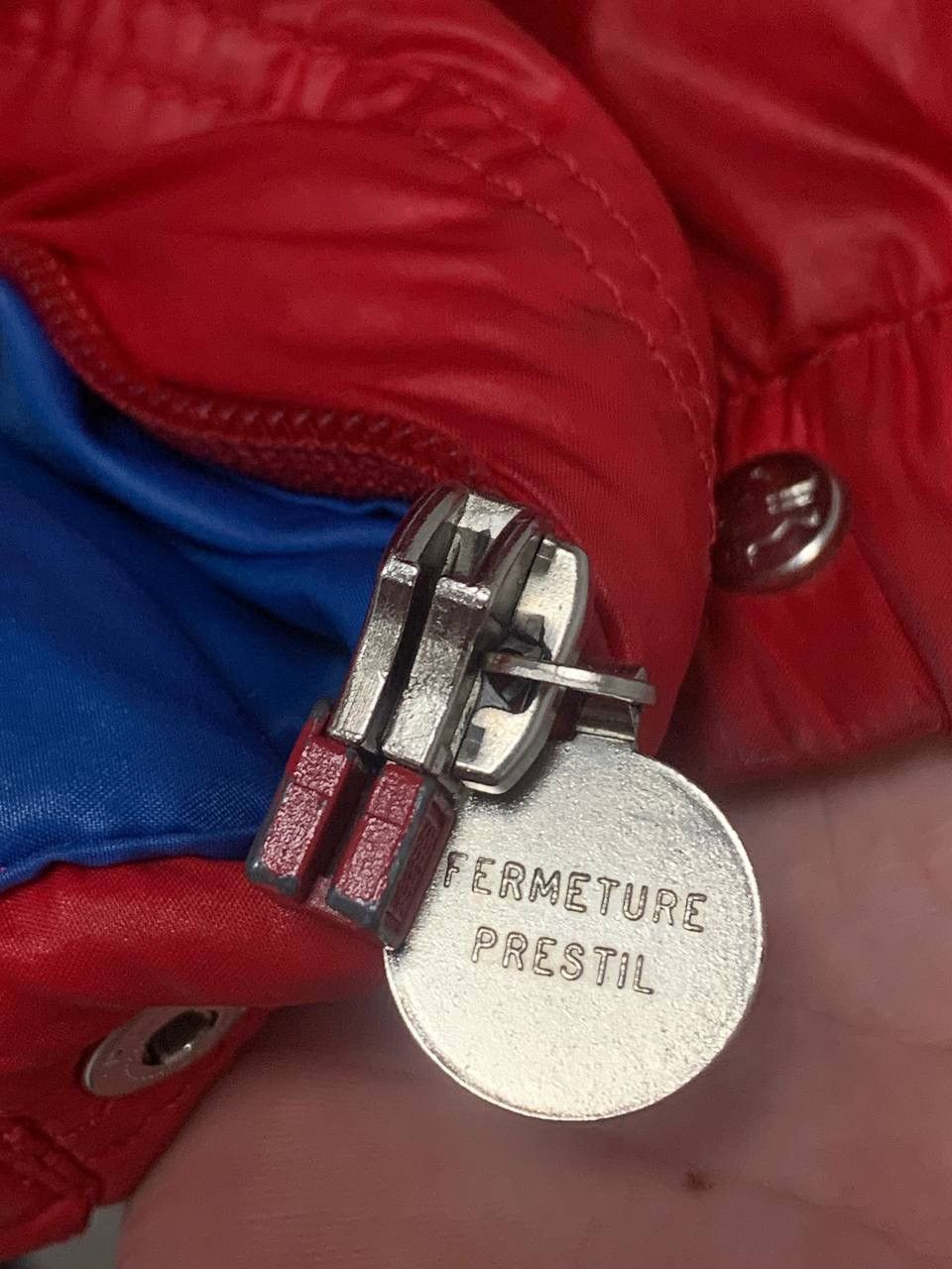 Moncler 80’s Vintage Moncler Grenoble Down Jacket / Gilet / Vest Size US L / EU 52-54 / 3 - 9 Thumbnail
