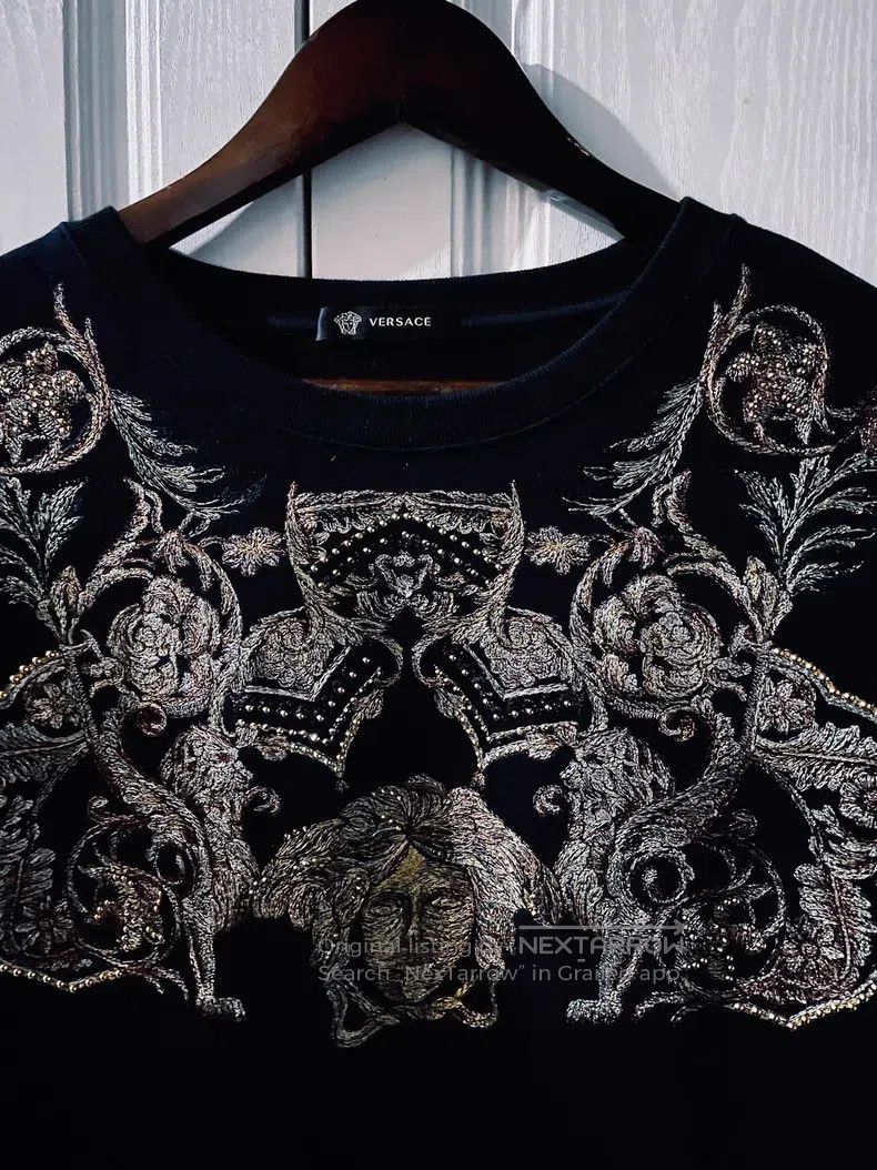 Versace Versace Gold thread knitted embroidered sweatshirt Size XXL / US 16-18 / IT 52-54 - 3 Thumbnail
