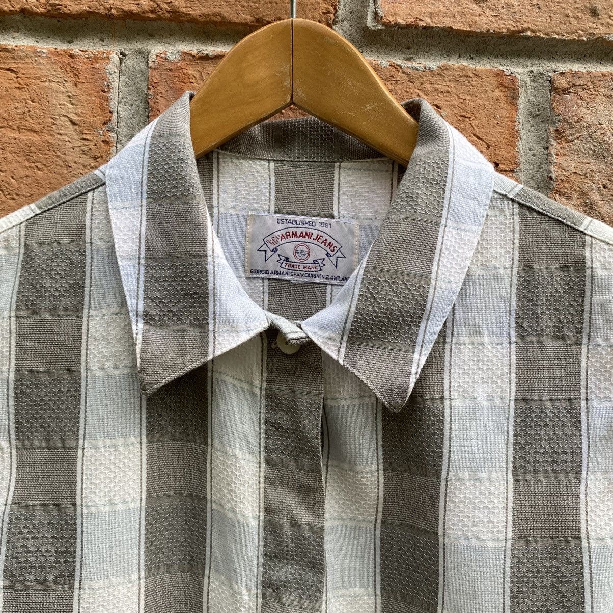 Armani ARMANI JEANS Sleeveless Check Shirt Size M / US 6-8 / IT 42-44 - 9 Thumbnail