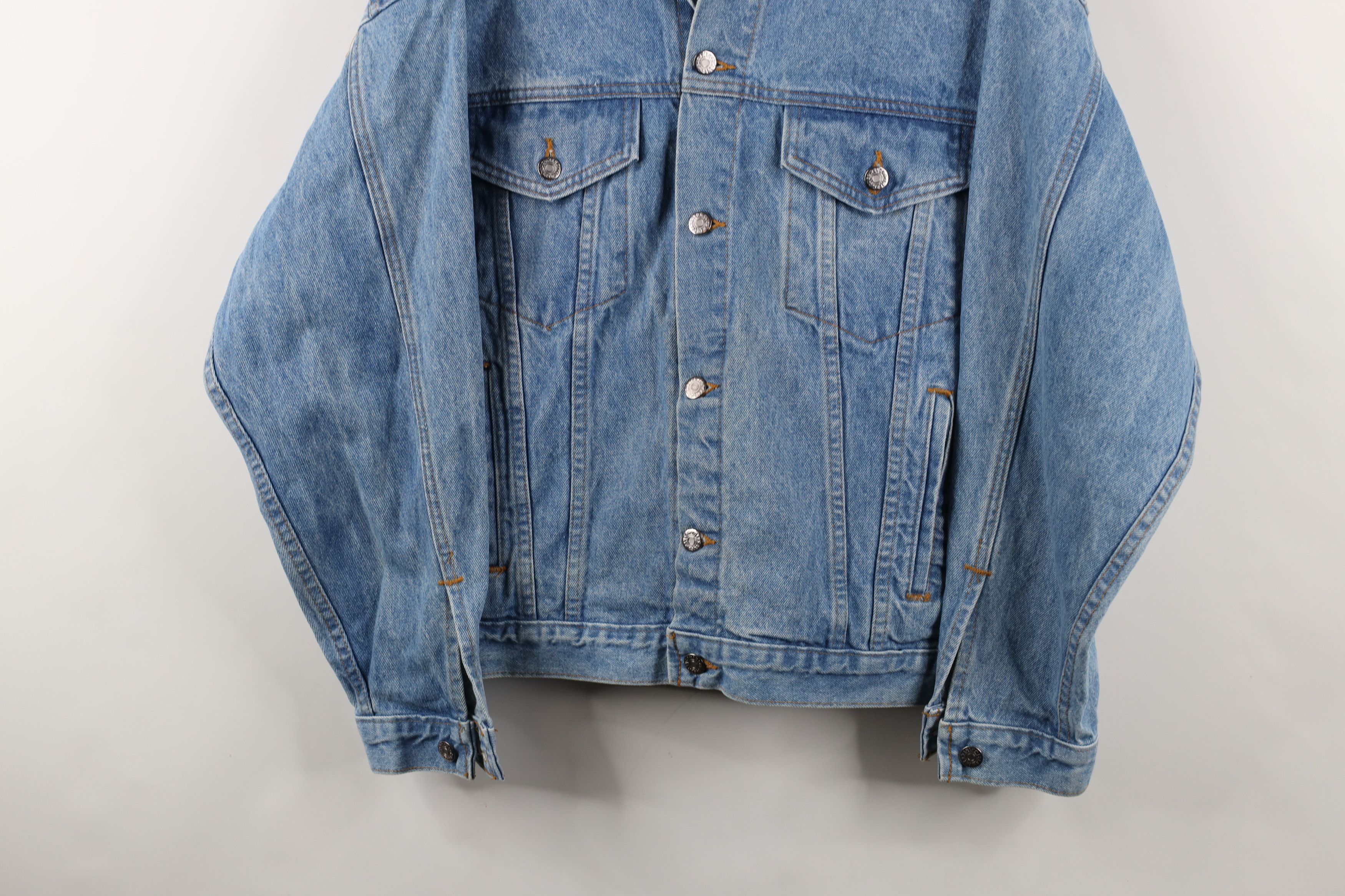 Vintage Vintage 90s Streetwear Flower Denim Jean Trucker Jacket USA Size US M / EU 48-50 / 2 - 3 Thumbnail