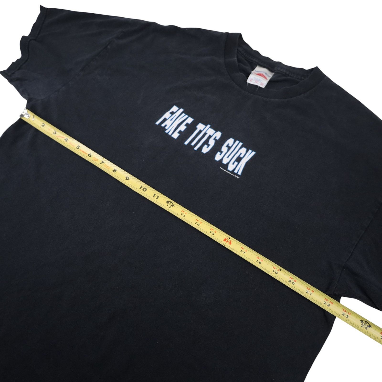 Vintage Vintage Y2k "Fake Tits Suck" Slogan T Shirt Size US XL / EU 56 / 4 - 7 Thumbnail
