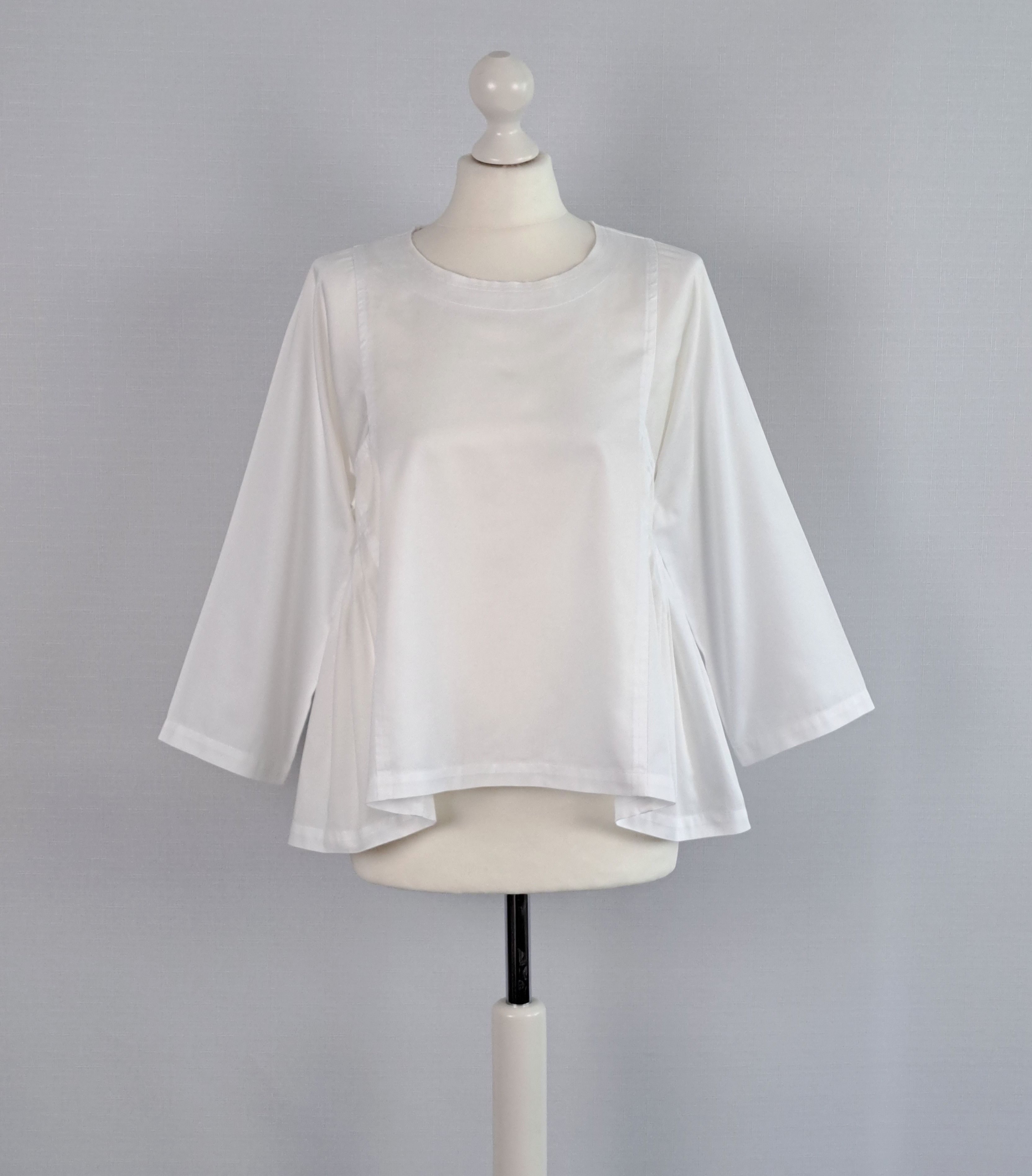 Comme des Garcons Comme des Garcons avant garde oversize top/blouse. Size M / US 6-8 / IT 42-44 - 1 Thumbnail