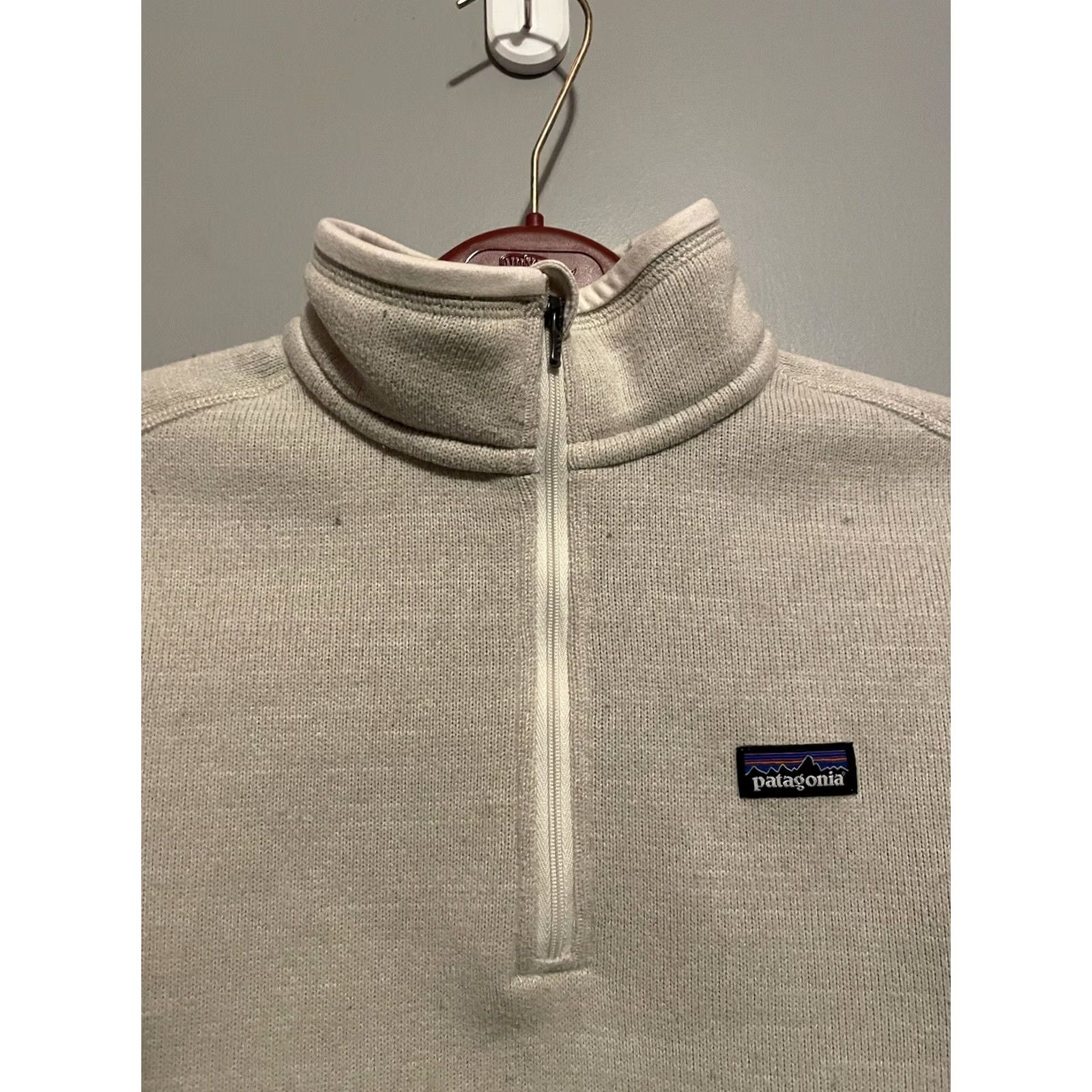 Patagonia Patagonia Sweater Women’s Size M Ivory Pullover Mock Neck Long Sleeve Fleece 25” Length A319 NA Size M / US 6-8 / IT 42-44 - 2 Thumbnail